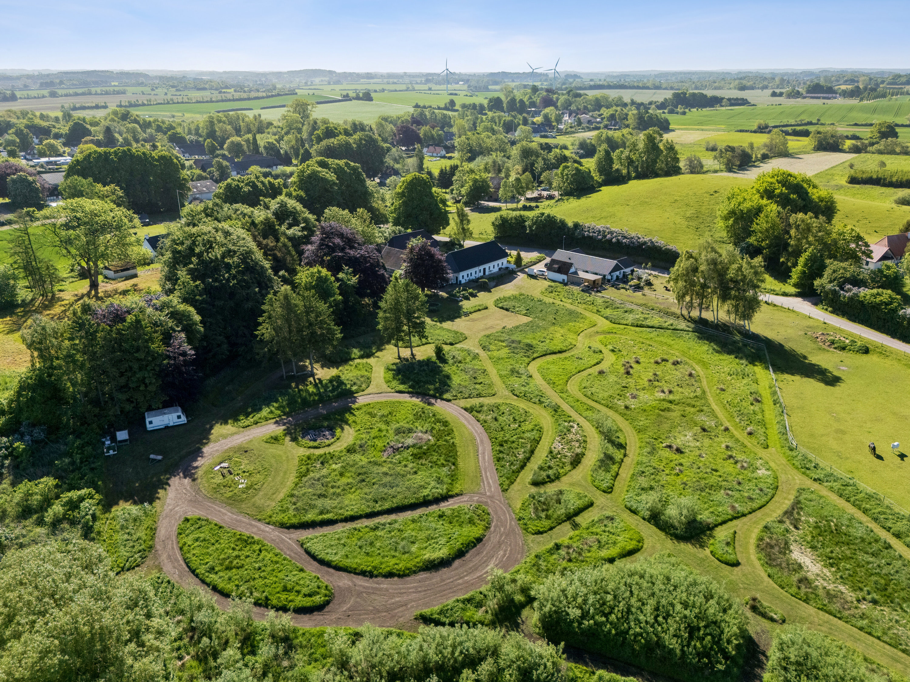 Fremhævet luftfoto billede i fuldskærmstilstand. Billede af Lindehusvej 7, Sallinge, 5750 Ringe