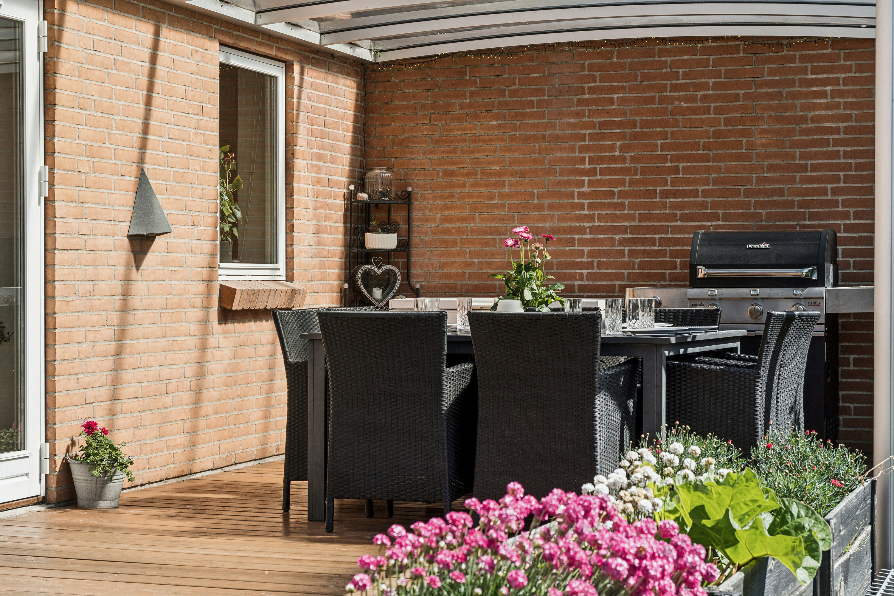 Fremhævet overdækket terrasse billede i fuldskærmstilstand. Billede af Plantevej 49, Appenæs, 4700 Næstved