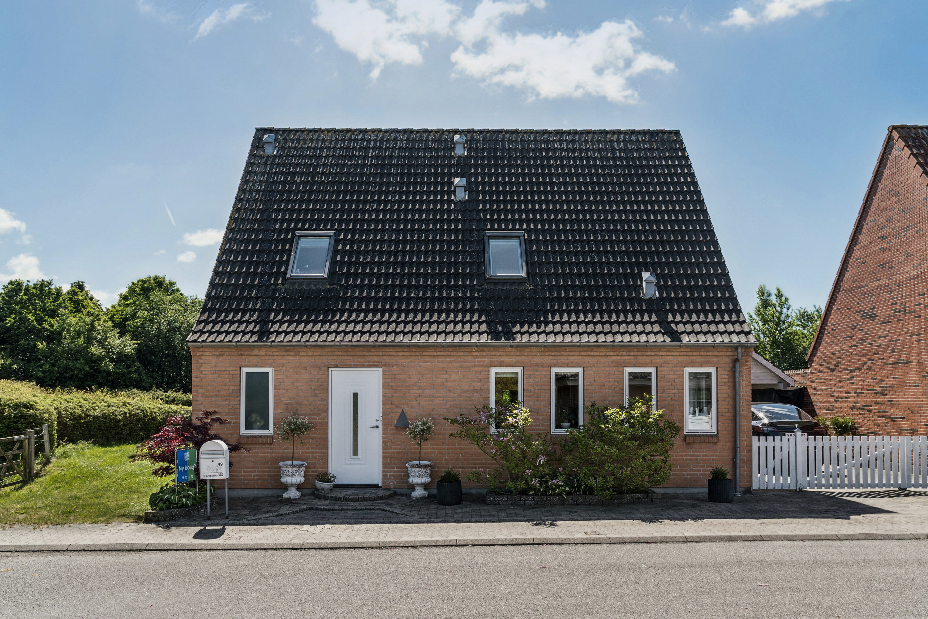 Fremhævet set fra vejen billede i fuldskærmstilstand. Billede af Plantevej 49, Appenæs, 4700 Næstved