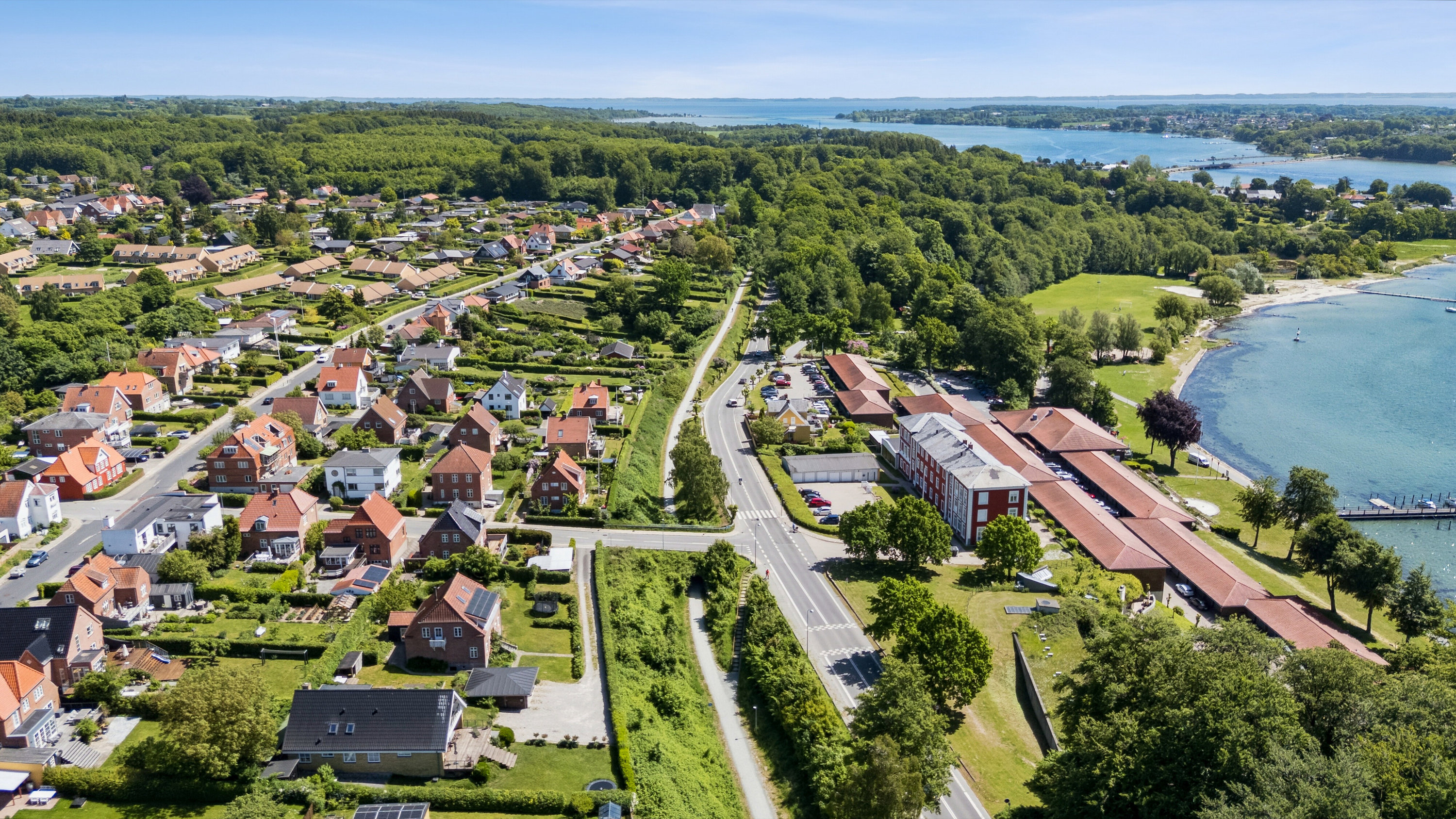Fremhævet luftfoto billede i fuldskærmstilstand. Billede af Bellevuevej 5, 5700 Svendborg