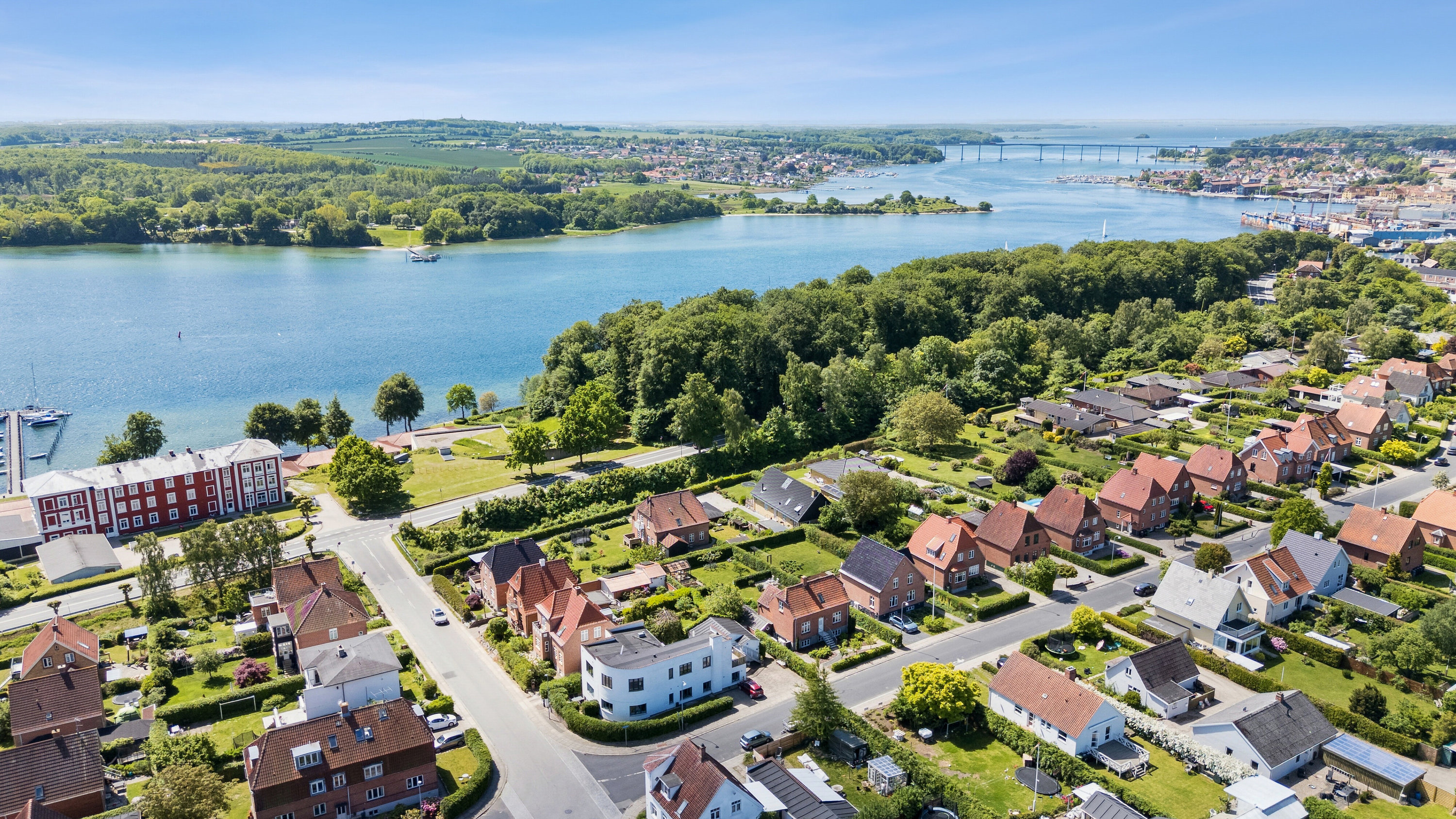 Fremhævet luftfoto billede i fuldskærmstilstand. Billede af Bellevuevej 5, 5700 Svendborg
