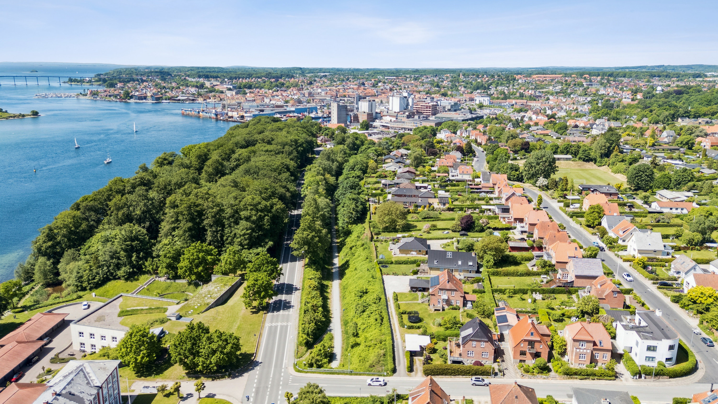 Fremhævet luftfoto billede i fuldskærmstilstand. Billede af Bellevuevej 5, 5700 Svendborg