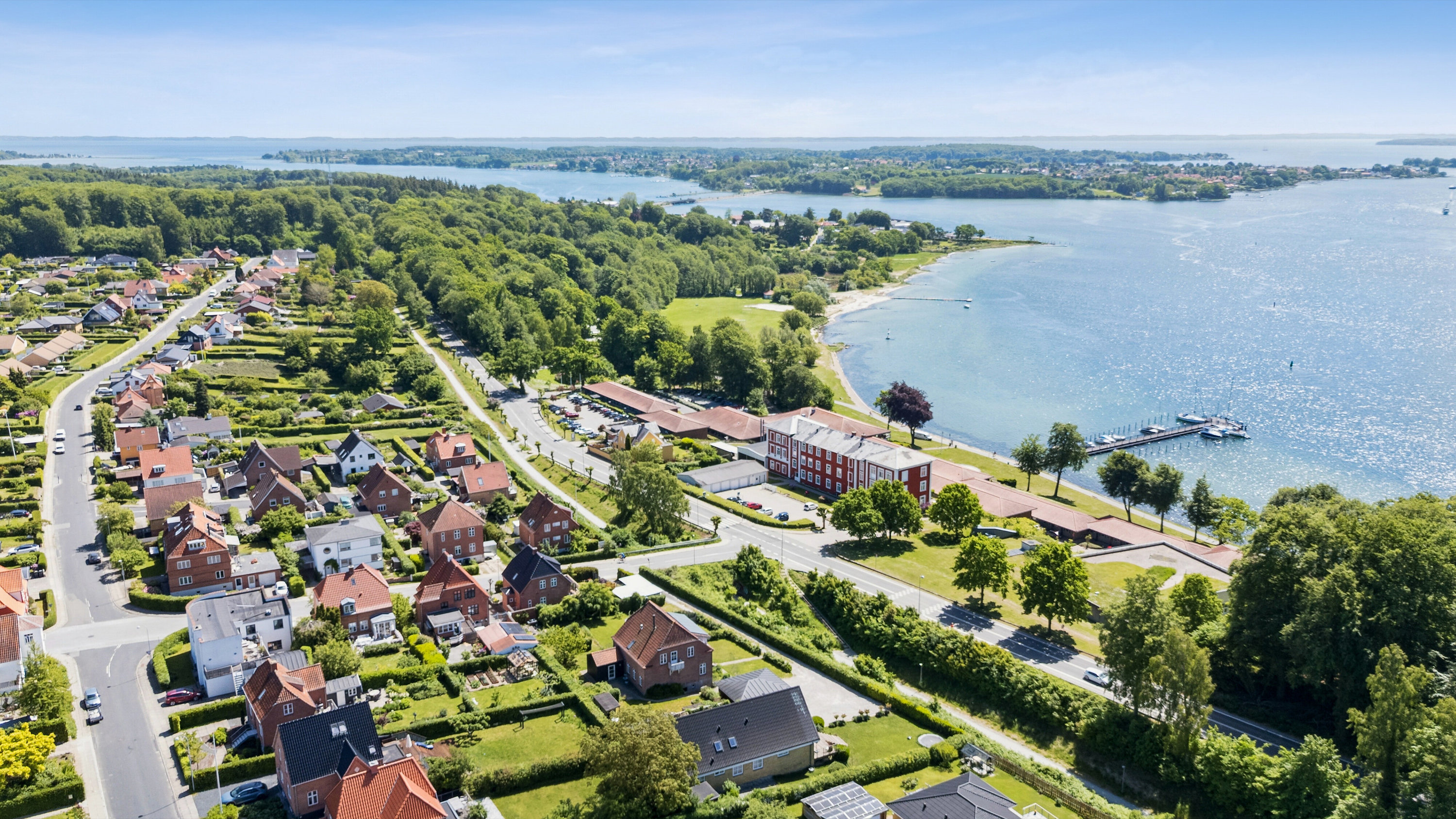 Fremhævet luftfoto billede i fuldskærmstilstand. Billede af Bellevuevej 5, 5700 Svendborg