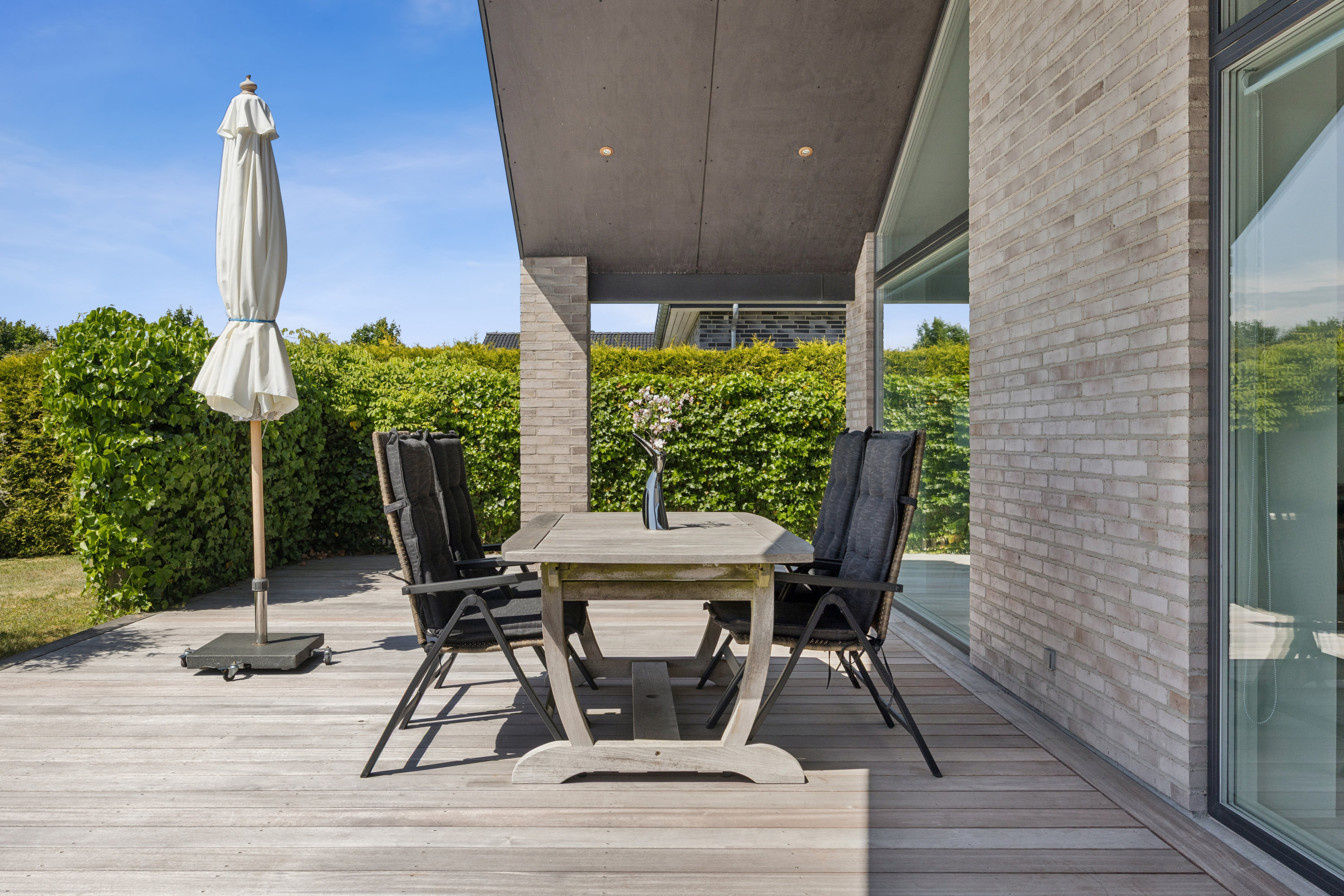 Fremhævet terrasse billede i fuldskærmstilstand. Billede af Jenstrup Huse 8, Dalby, 4690 Haslev