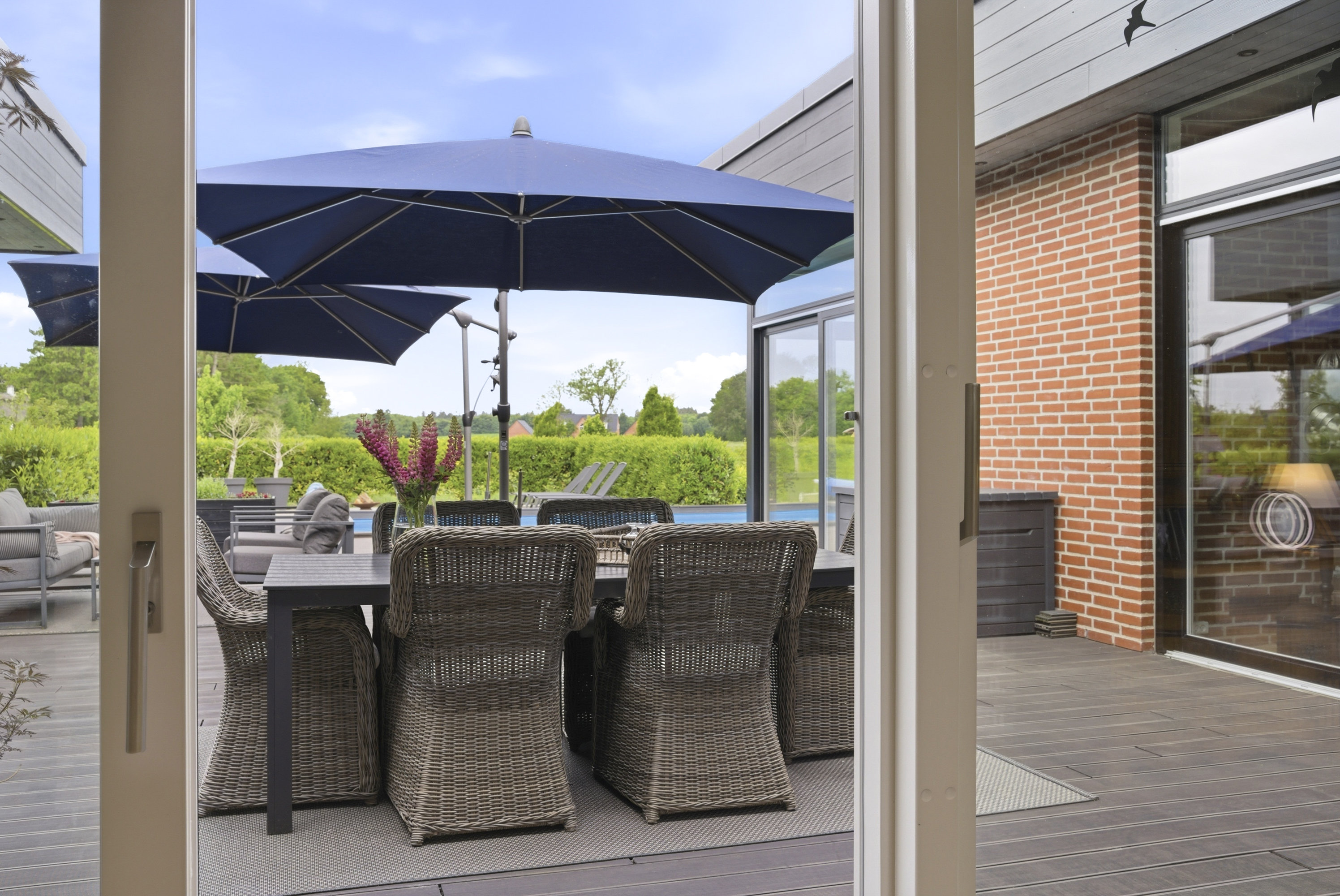 Fremhævet terrasse billede i fuldskærmstilstand. Billede af Overtvedvej 16, Allesø, 5270 Odense N
