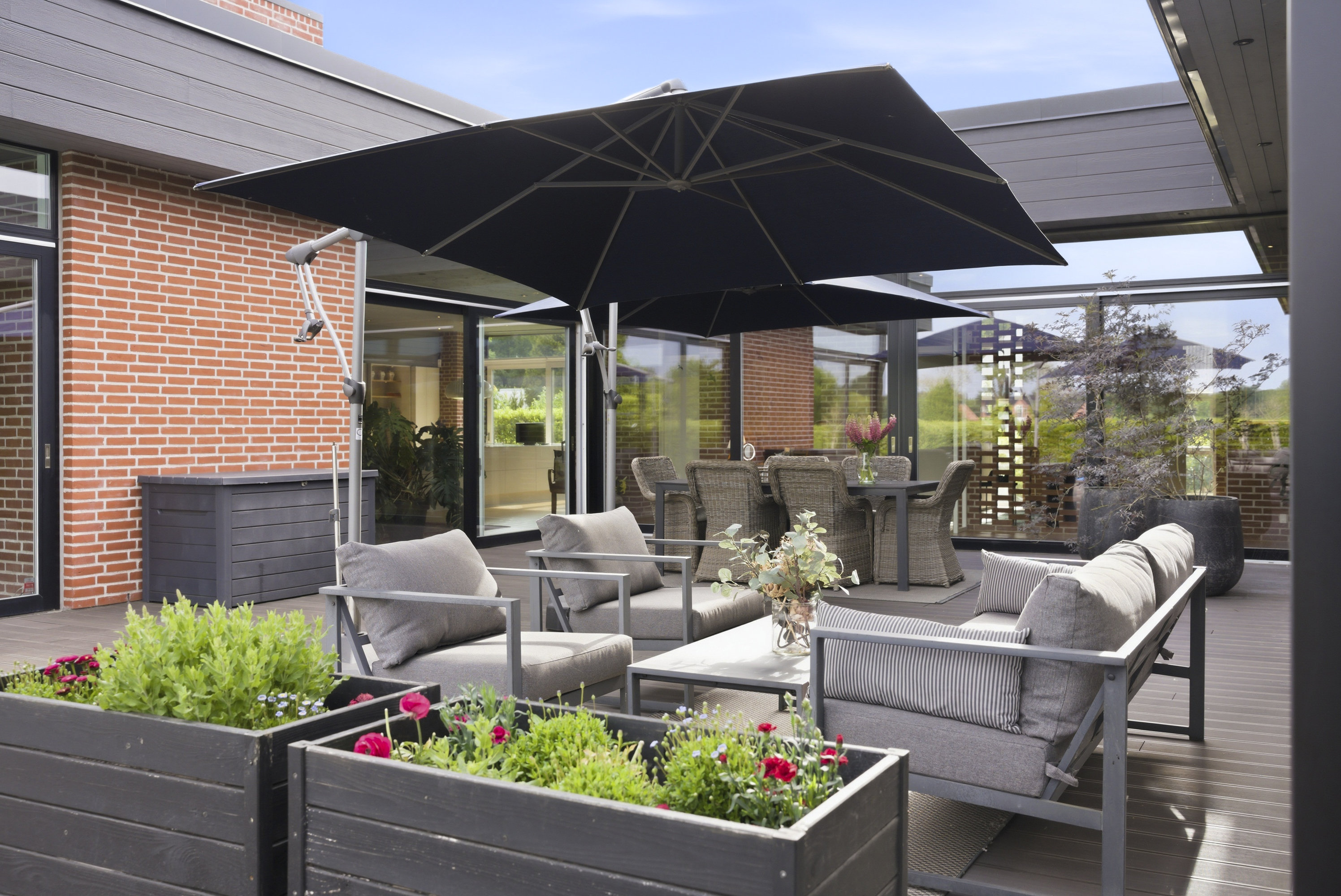Fremhævet terrasse billede i fuldskærmstilstand. Billede af Overtvedvej 16, Allesø, 5270 Odense N