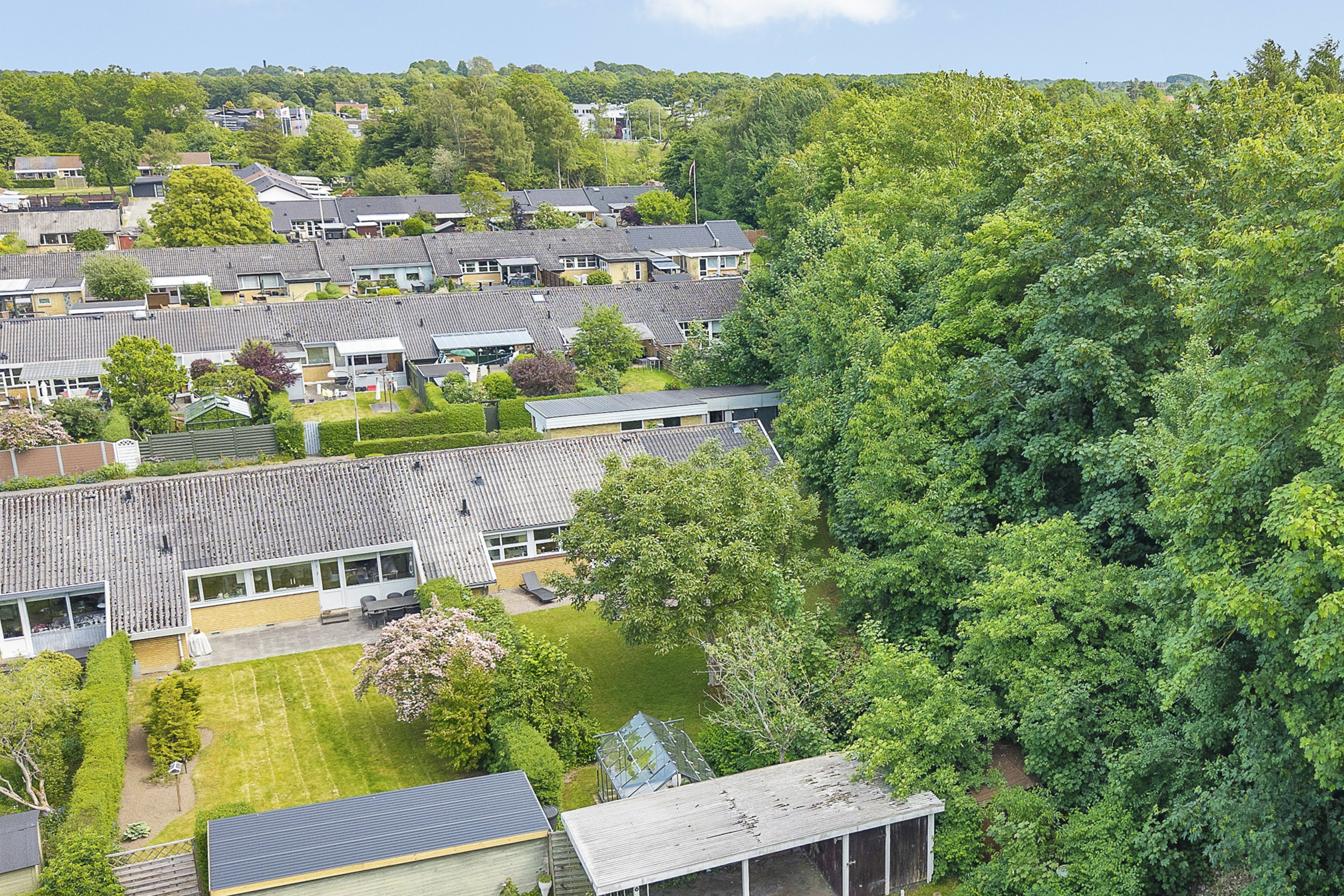 Fremhævet luftfoto billede i fuldskærmstilstand. Billede af Morelvej 68, Sanderum, 5250 Odense SV