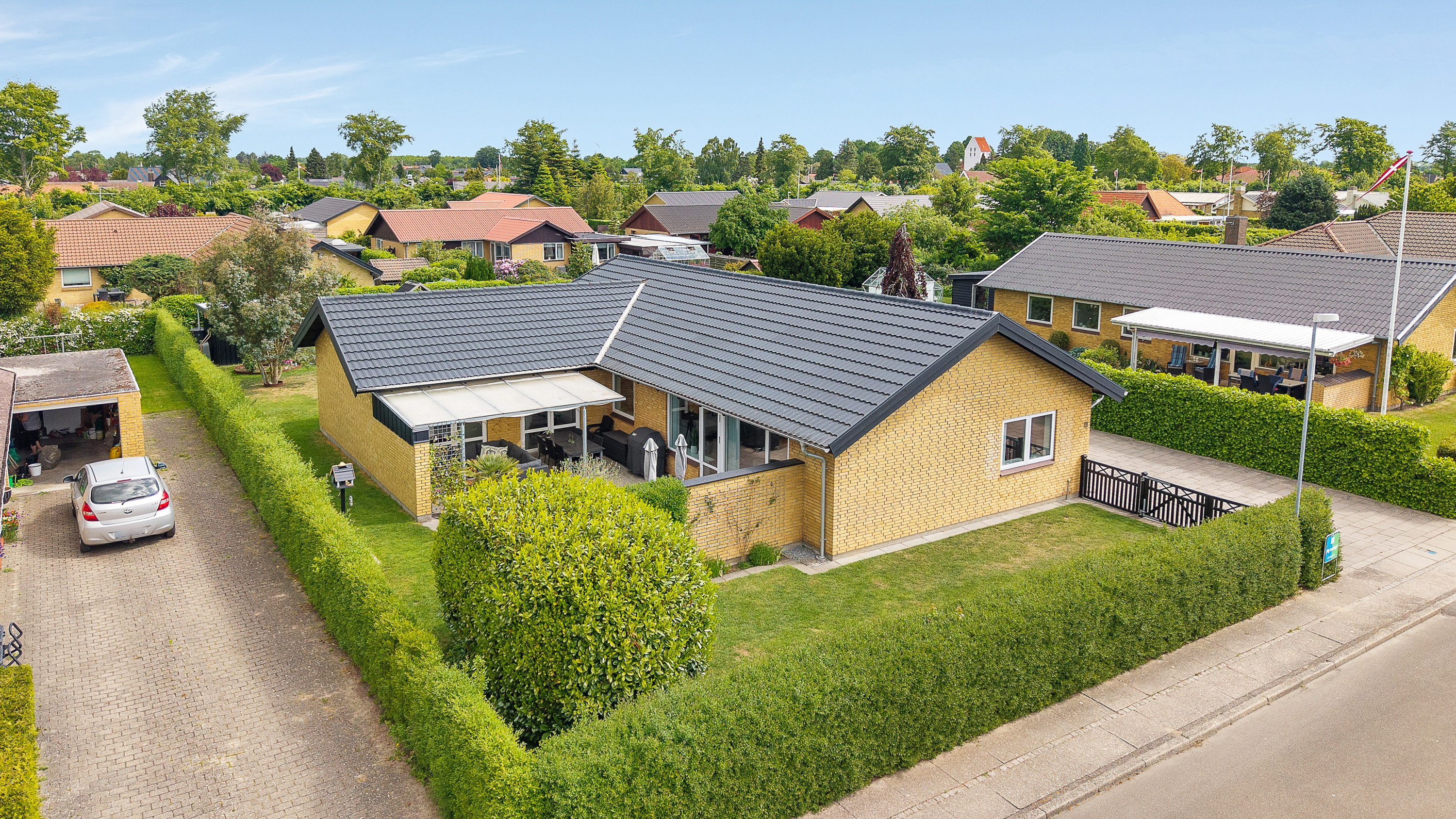Fremhævet facade billede i fuldskærmstilstand. Billede af Hegnet 19, Otterup, 5450 Otterup