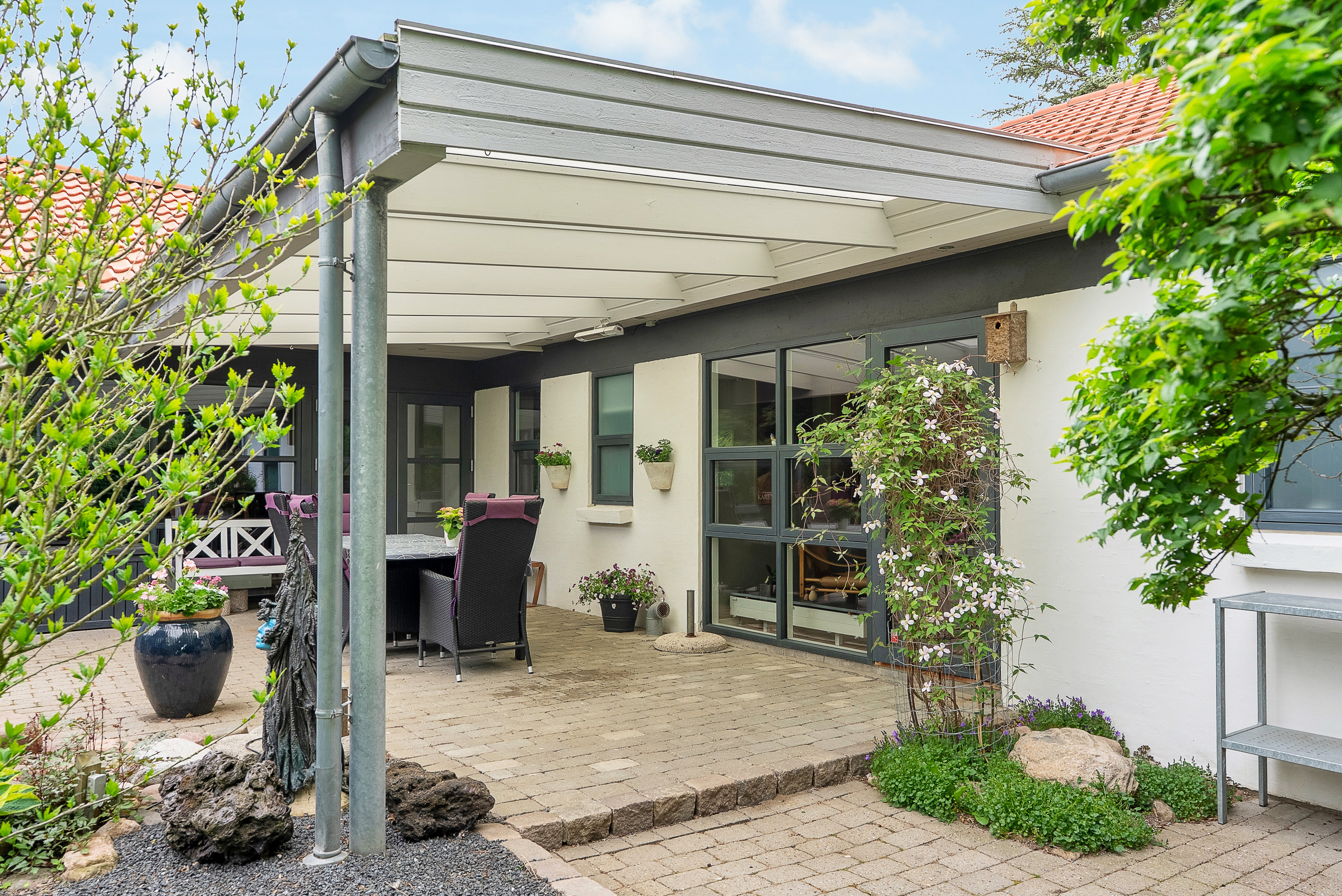 Fremhævet overdækket terrasse billede i fuldskærmstilstand. Billede af Solsortvej 15, Korup, 5210 Odense NV