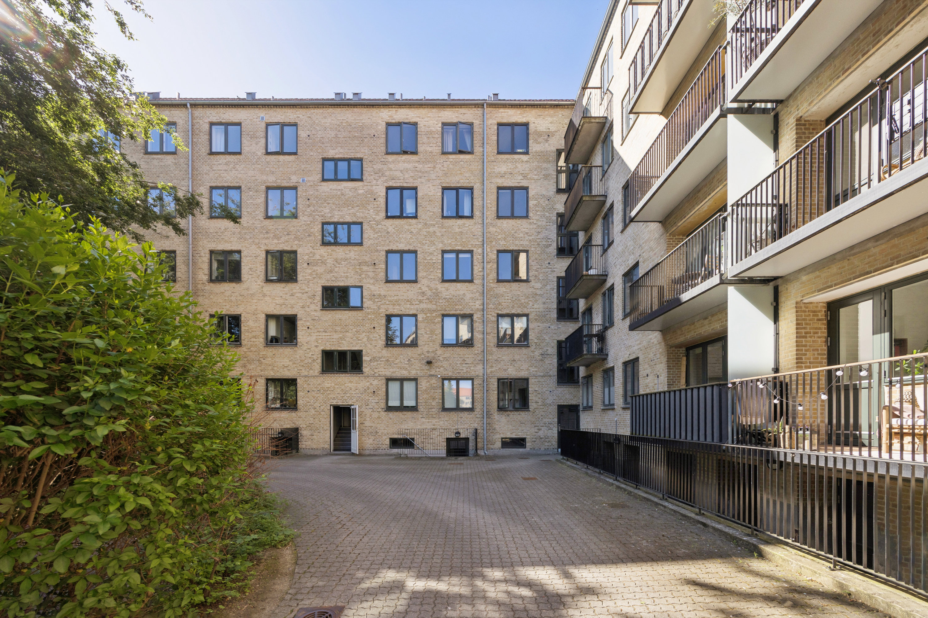 Fremhævet andet billede i fuldskærmstilstand. Billede af Kronprinsesse Sofies Vej 43, 2. th., 2000 Frederiksberg
