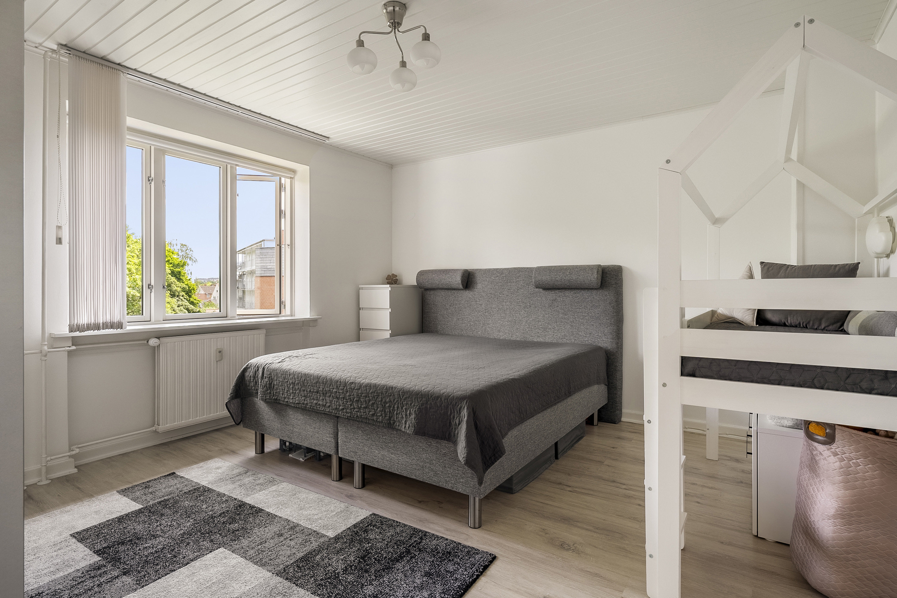 Fremhævet soveværelse billede i fuldskærmstilstand. Billede af Palnatokesvej 34, 3. th., 5000 Odense C
