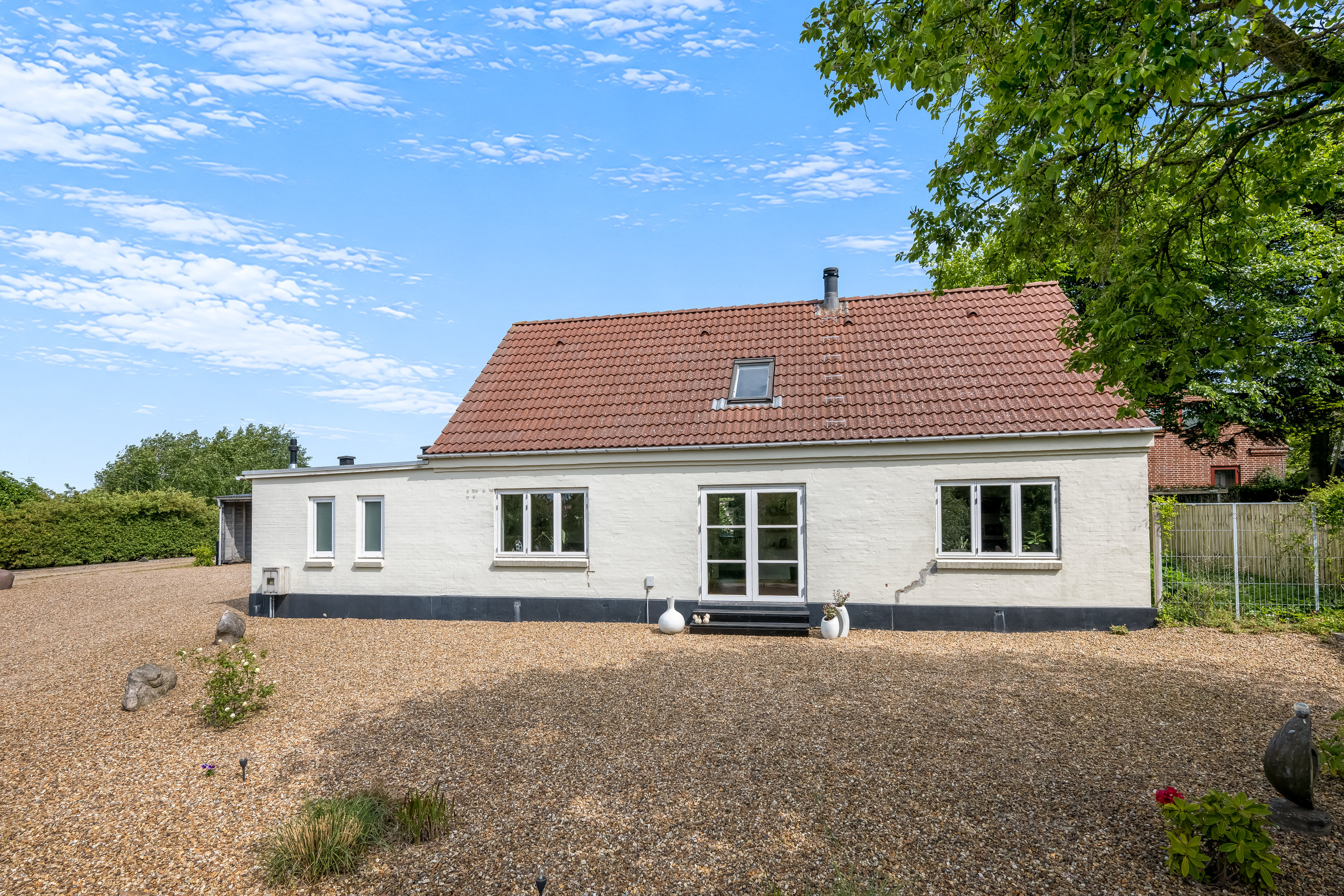 Fremhævet facade billede i fuldskærmstilstand. Billede af Mosevej 2, Ølstrup, 6950 Ringkøbing