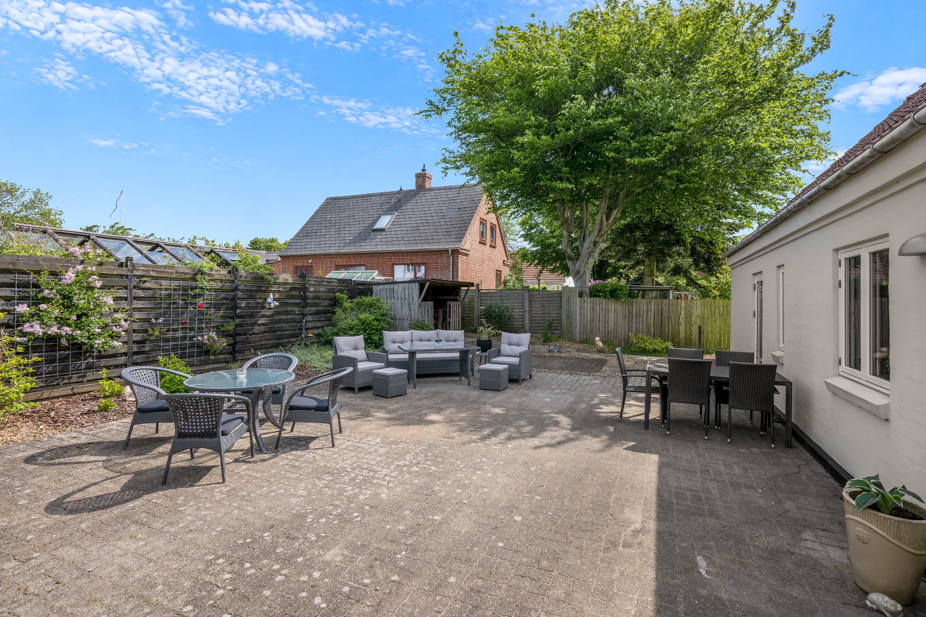Fremhævet terrasse billede i fuldskærmstilstand. Billede af Mosevej 2, Ølstrup, 6950 Ringkøbing