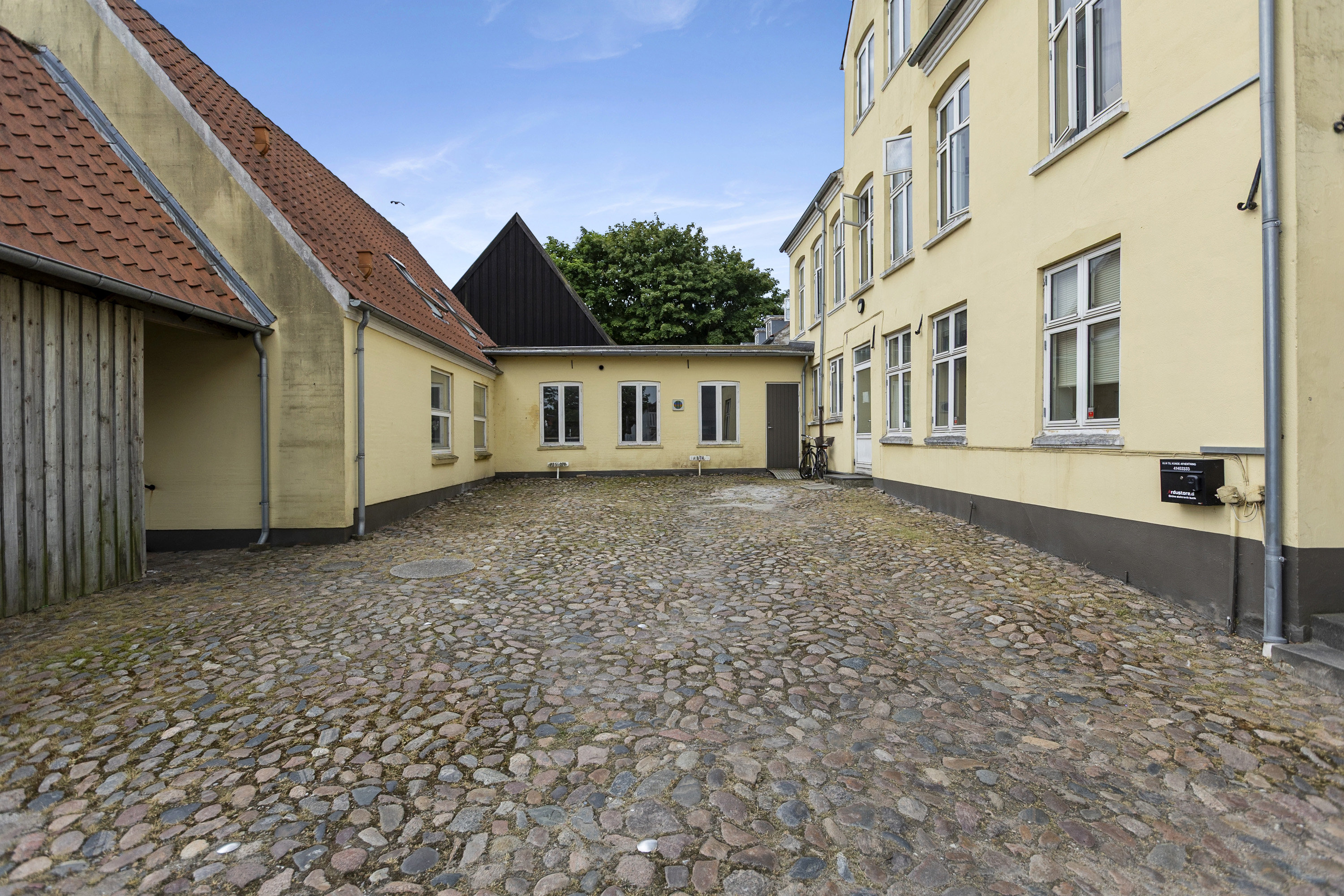 Fremhævet ejendommen billede i fuldskærmstilstand. Billede af Klinkbjerg 4A, 2. th., 6200 Aabenraa
