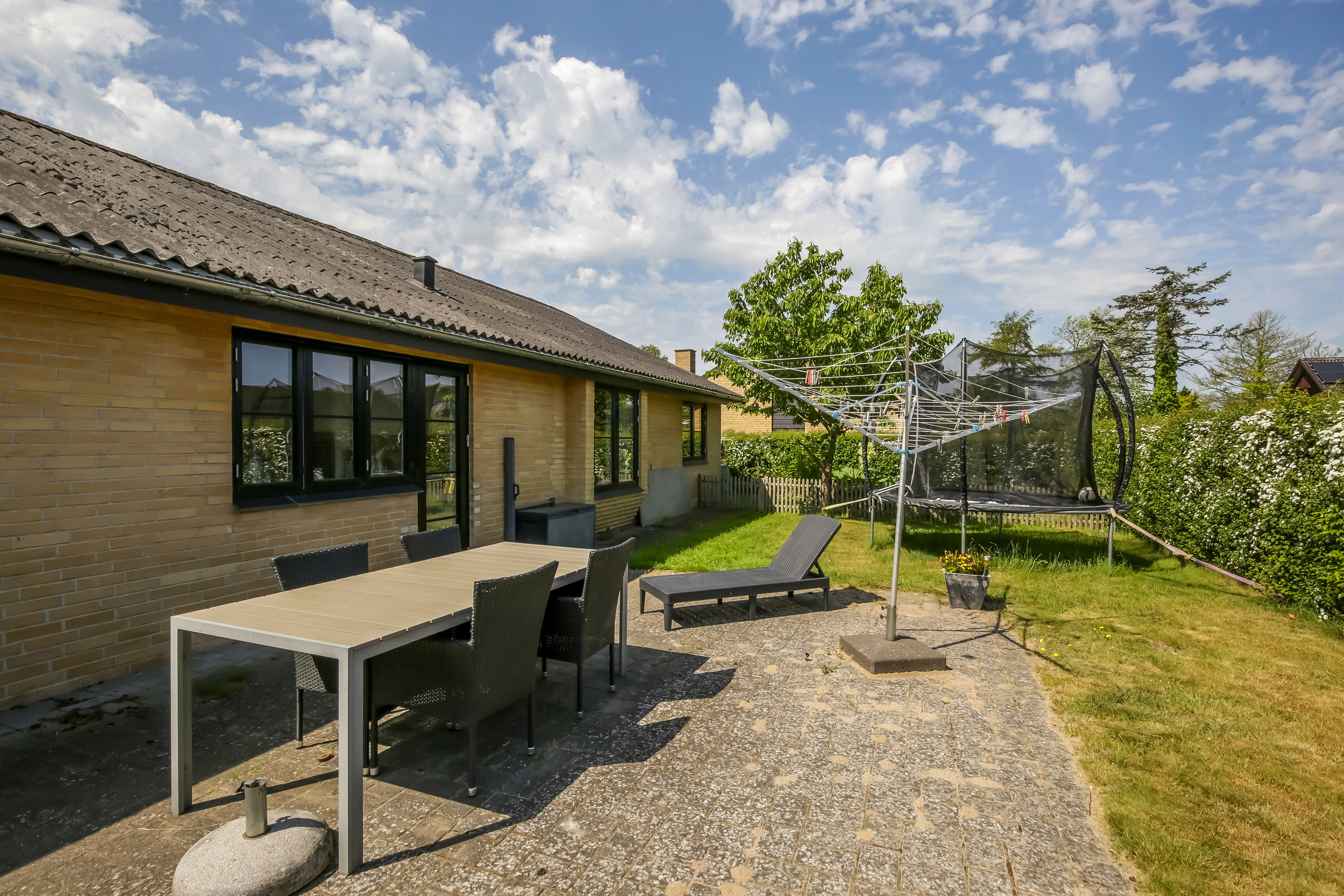 Fremhævet terrasse billede i fuldskærmstilstand. Billede af Østervangs Alle 25, 8963 Auning