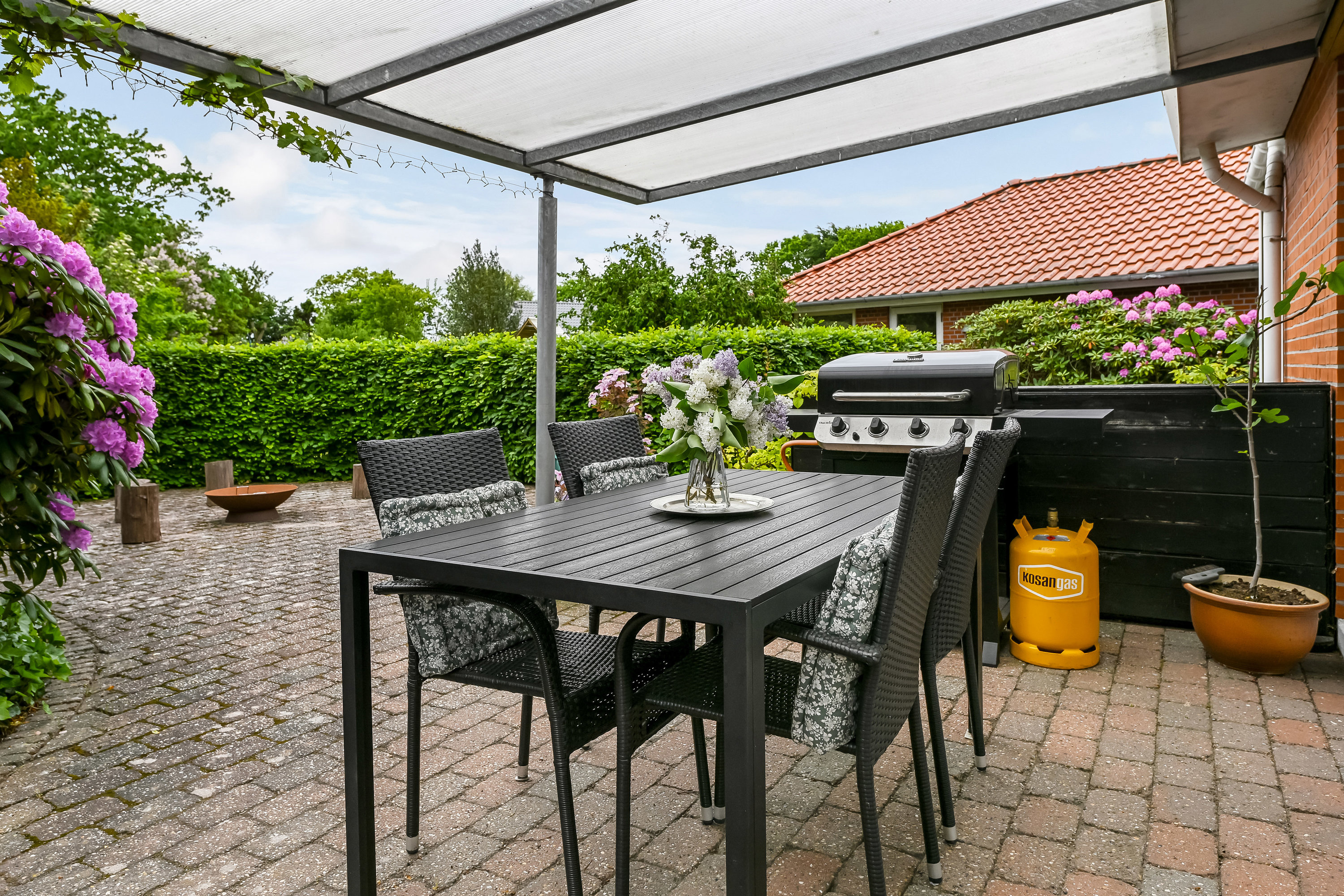Fremhævet terrasse billede i fuldskærmstilstand. Billede af Strandvejen 15, 6840 Oksbøl