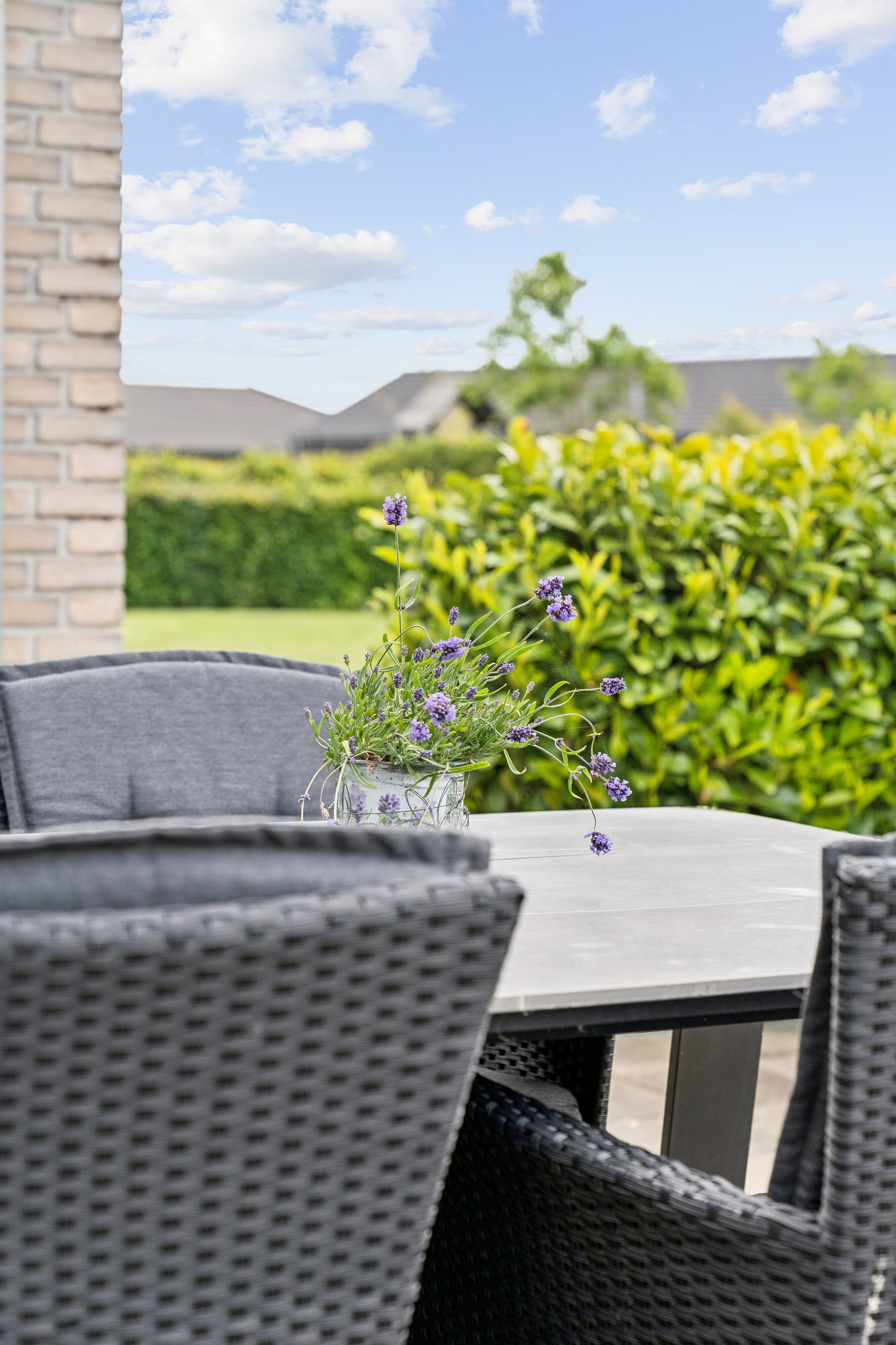 Fremhævet terrasse billede i fuldskærmstilstand. Billede af Tusindbenet 24, 7190 Billund