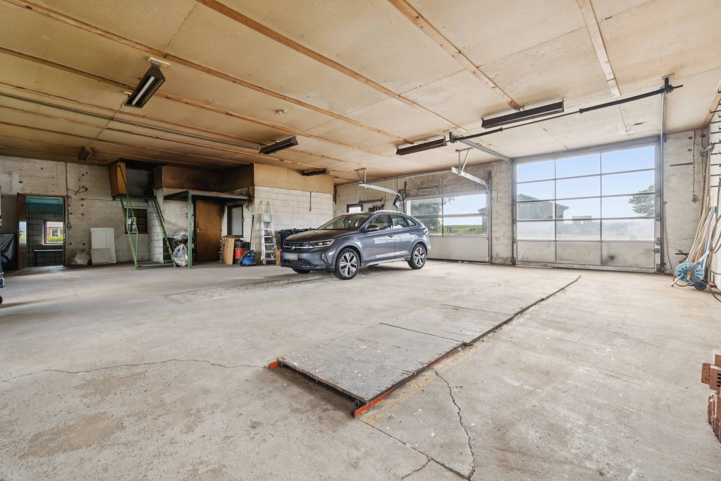 Fremhævet garage billede i fuldskærmstilstand. Billede af Tømmerbyvej 174, 7742 Vesløs