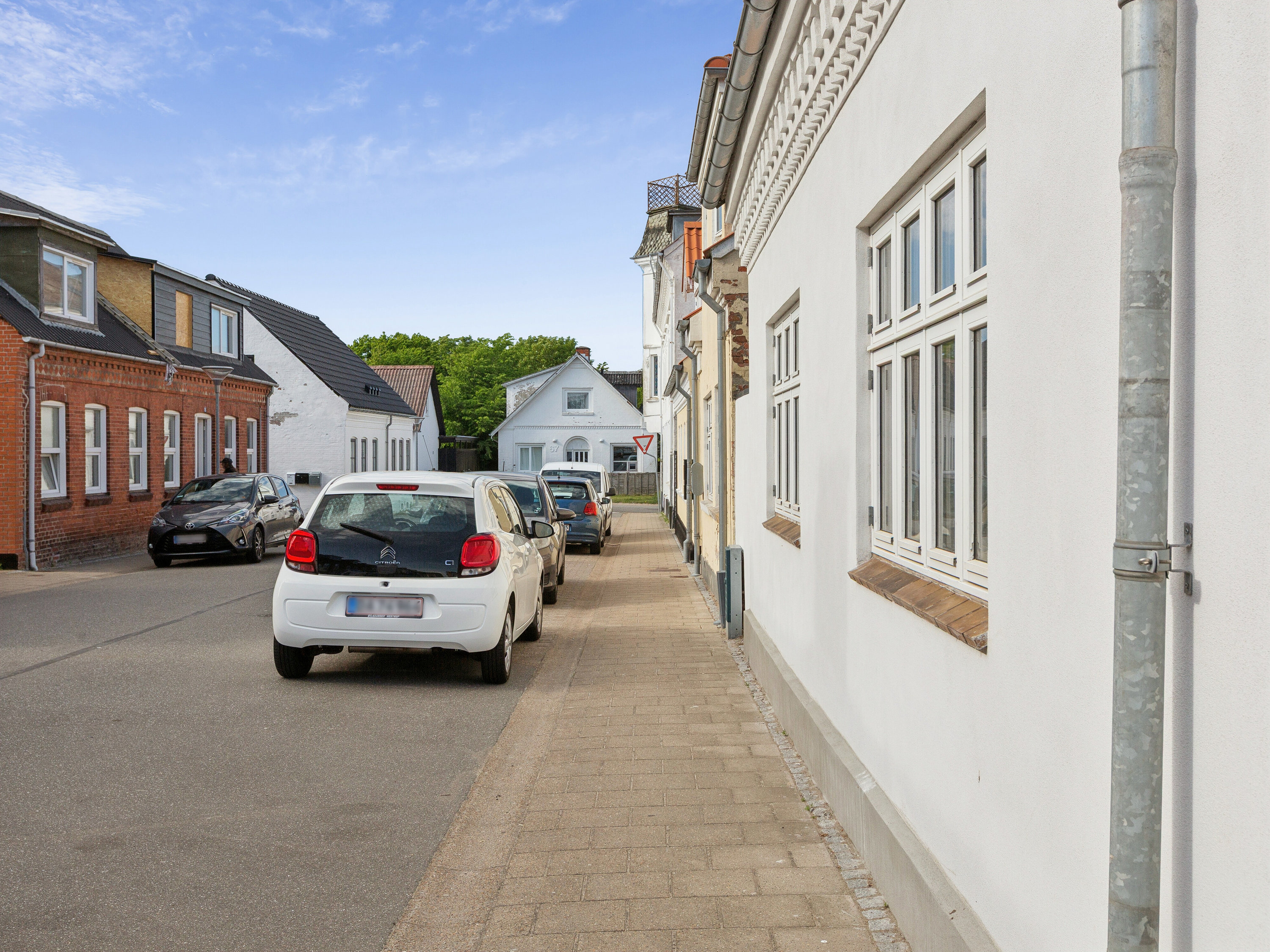 Fremhævet udendørs billede i fuldskærmstilstand. Billede af Samsøgade 12A, 9800 Hjørring