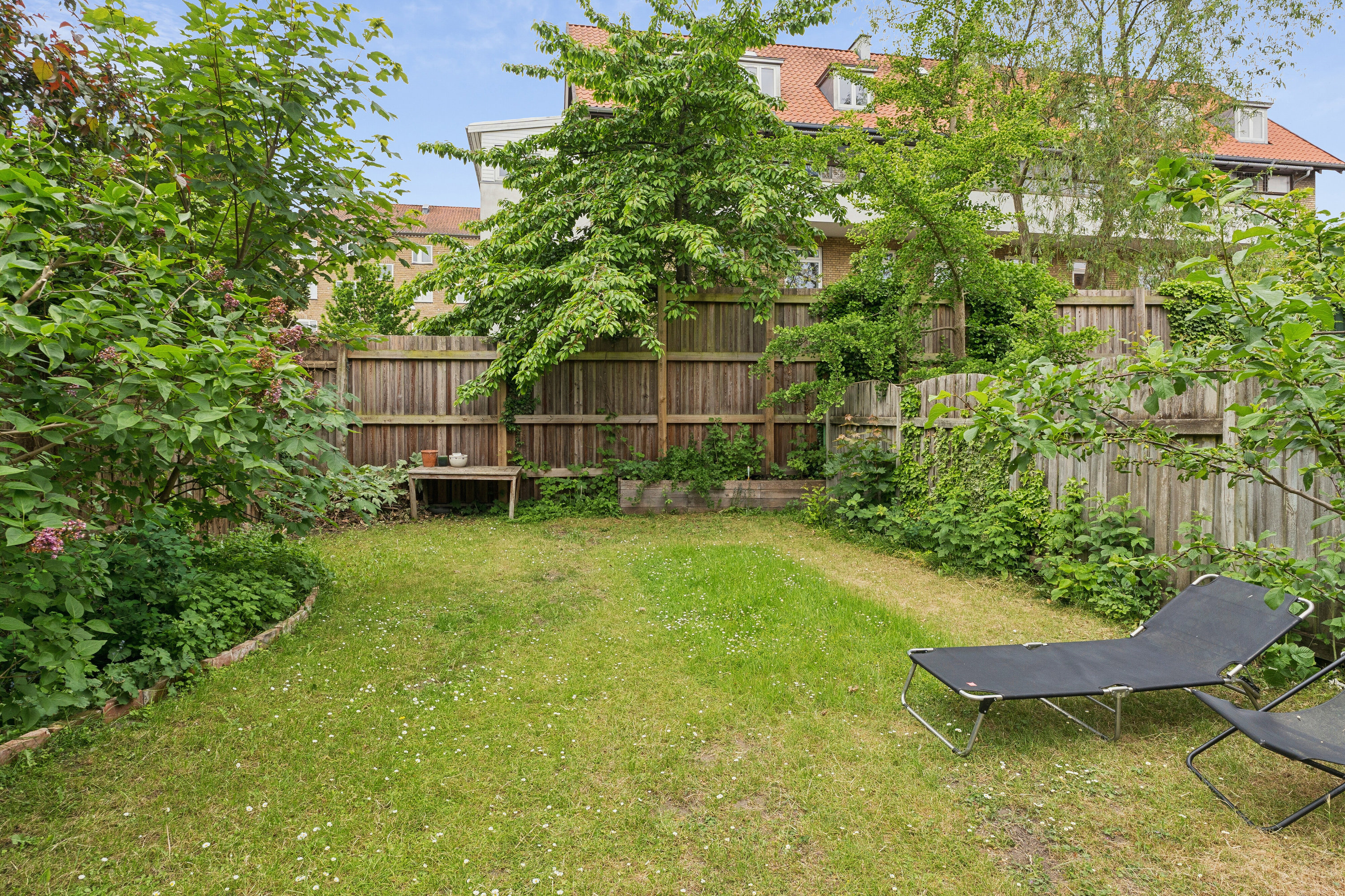 Fremhævet set fra haven billede i fuldskærmstilstand. Billede af Badensgade 5, 1., 2300 København S