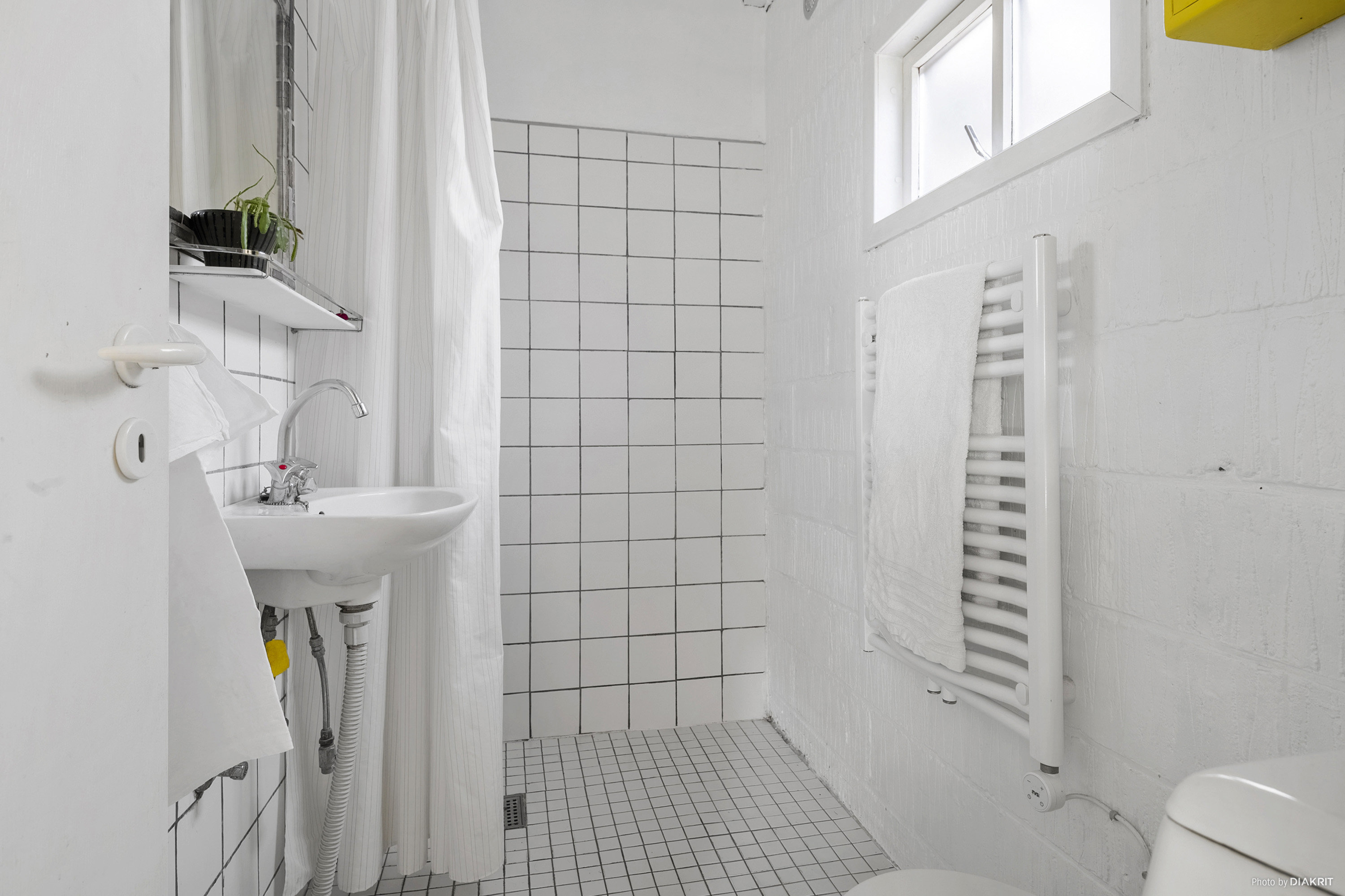 Fremhævet badeværelse billede i fuldskærmstilstand. Billede af Rypevej 7, Spøttrup Str, 8300 Odder