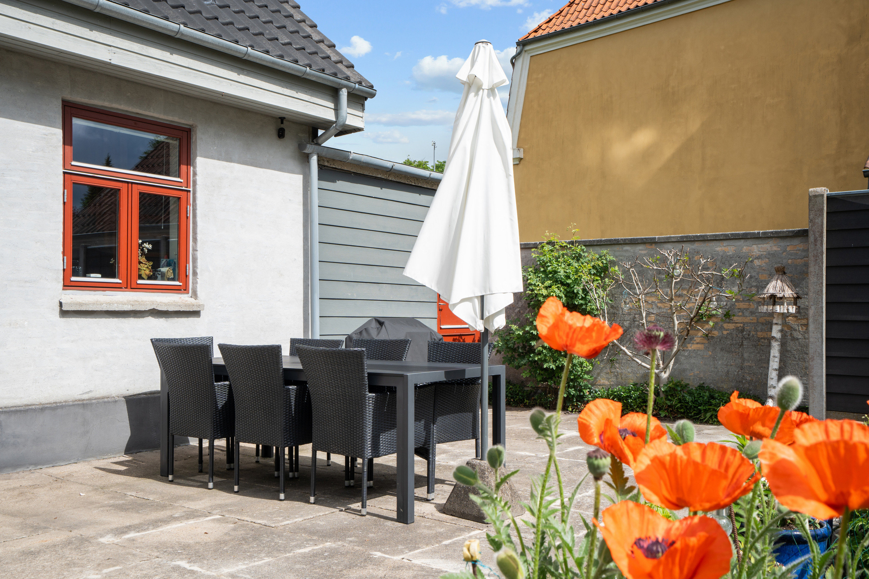 Fremhævet terrasse billede i fuldskærmstilstand. Billede af Mølholmsvej 19, 9000 Aalborg