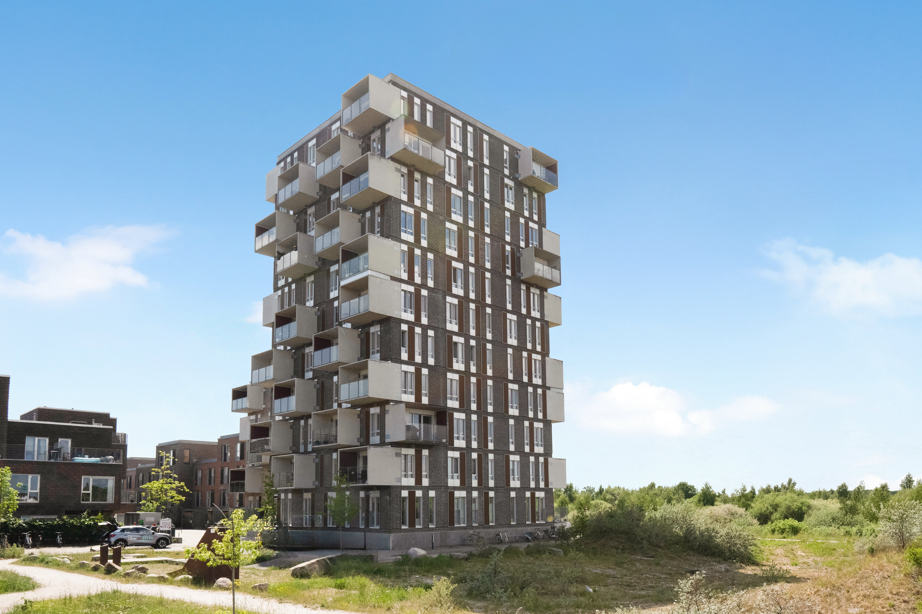 Fremhævet facade billede i fuldskærmstilstand. Billede af Hannemanns Allé 12U, st.. 6., 2300 København S
