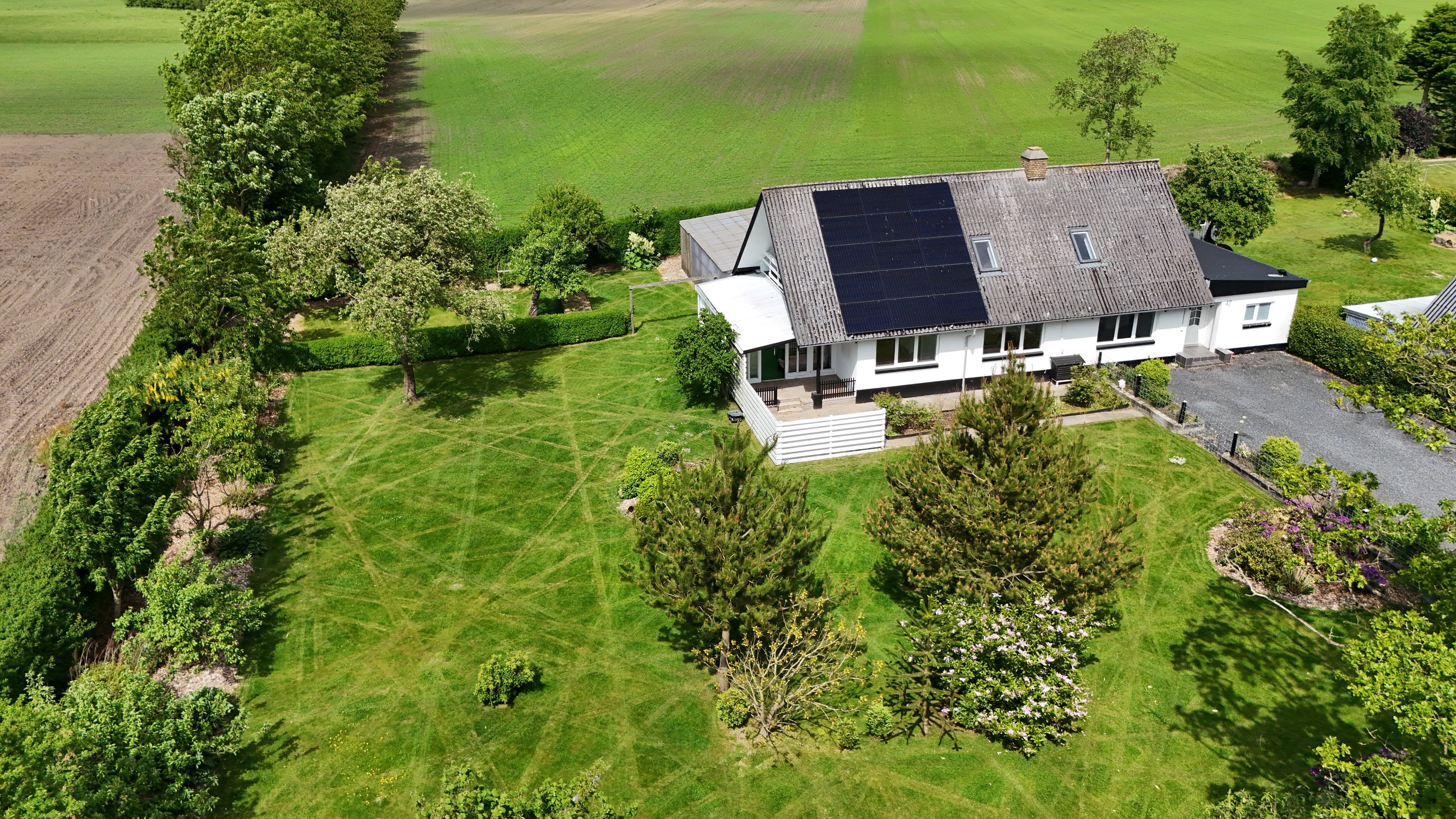 Fremhævet drone1 billede i fuldskærmstilstand. Billede af Bygaden 42, Ravnkilde, 9610 Nørager