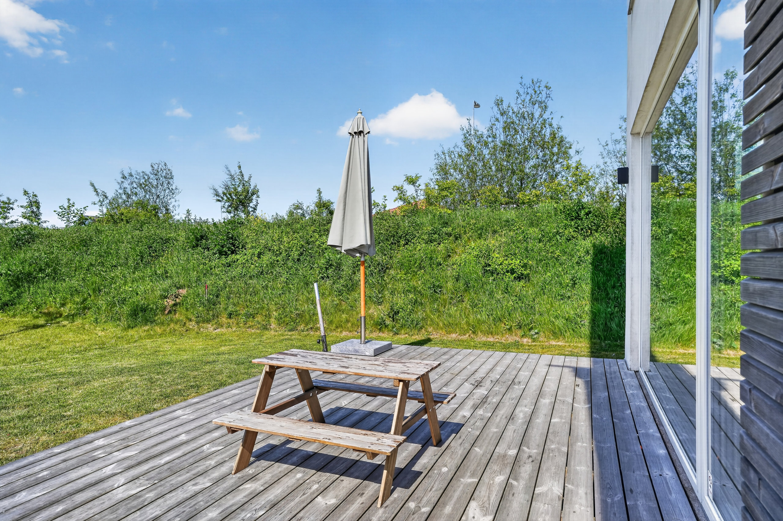 Fremhævet terrasse billede i fuldskærmstilstand. Billede af Torpet 78, 4300 Holbæk