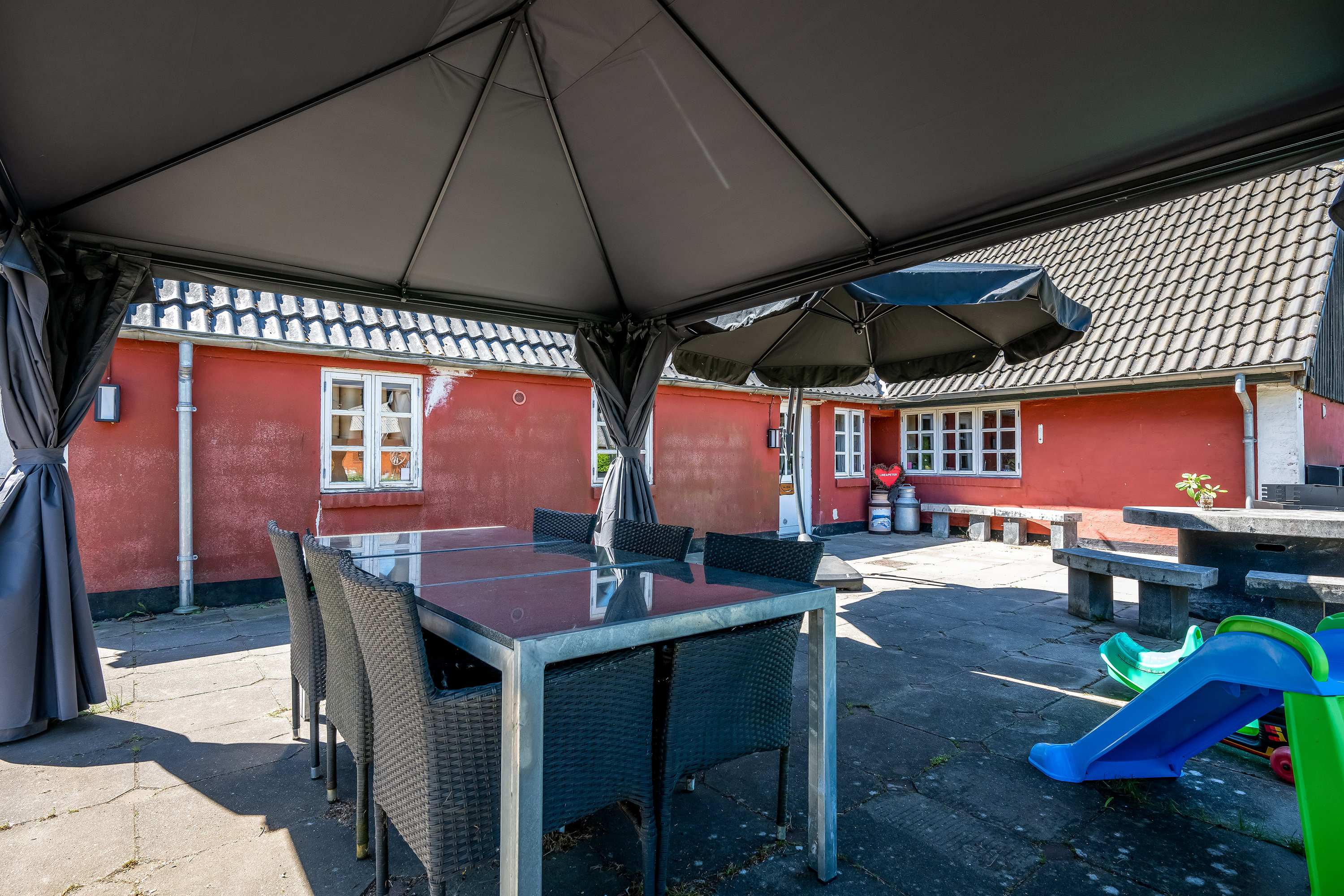Miniaturebillede 2: overdækket terrasse. Billede af Nymindegabvej 182, 6855 Outrup