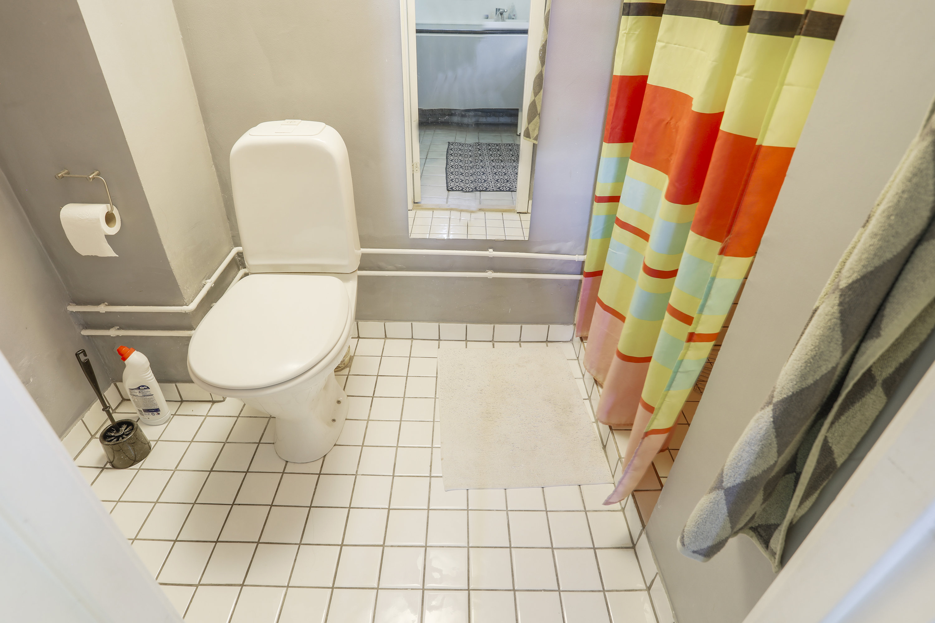 Fremhævet toilet billede i fuldskærmstilstand. Billede af Wibrandtsvej 24, st.., 2300 København S