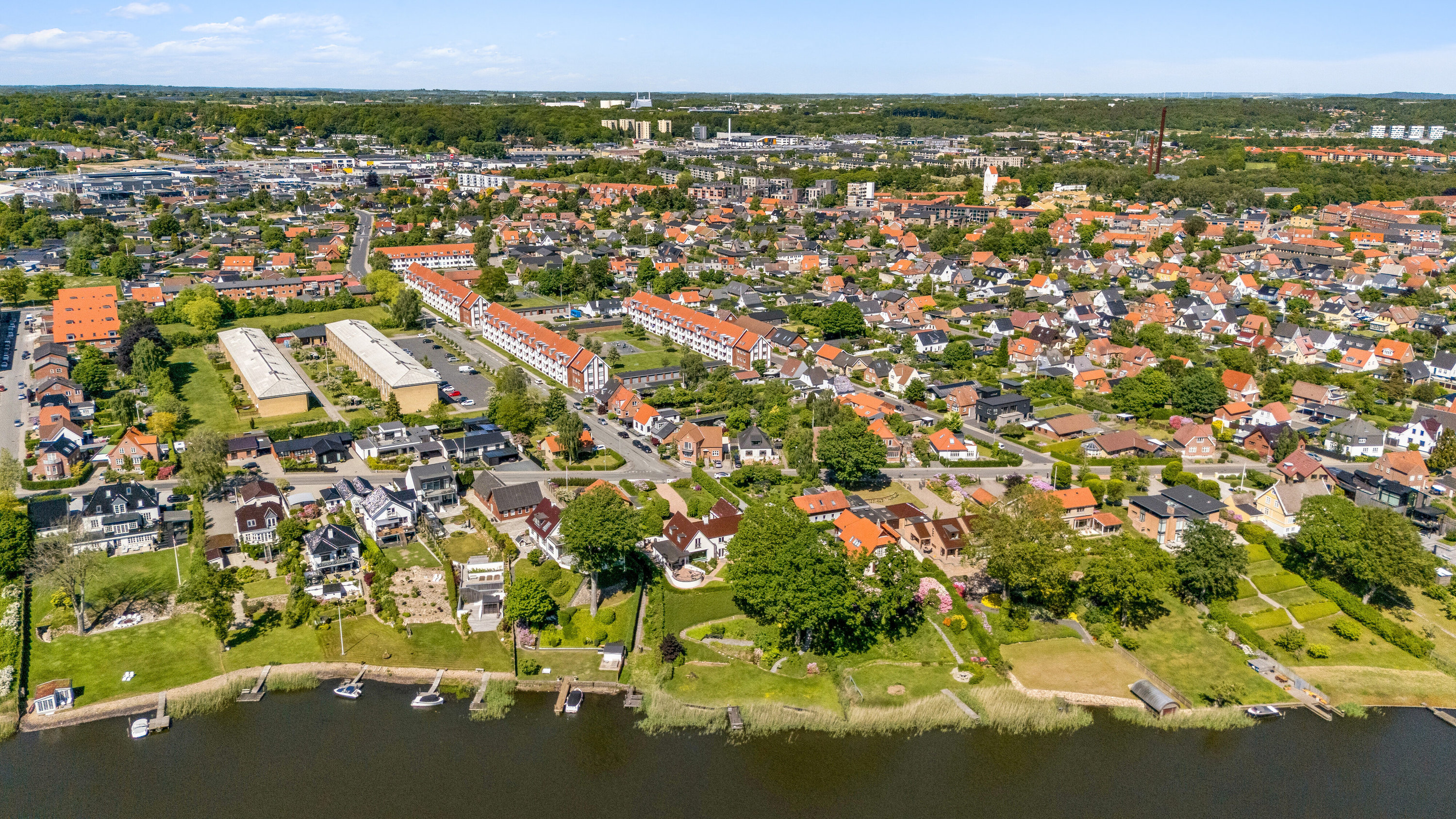 Fremhævet luftfoto billede i fuldskærmstilstand. Billede af Sølystvej 63, 8600 Silkeborg