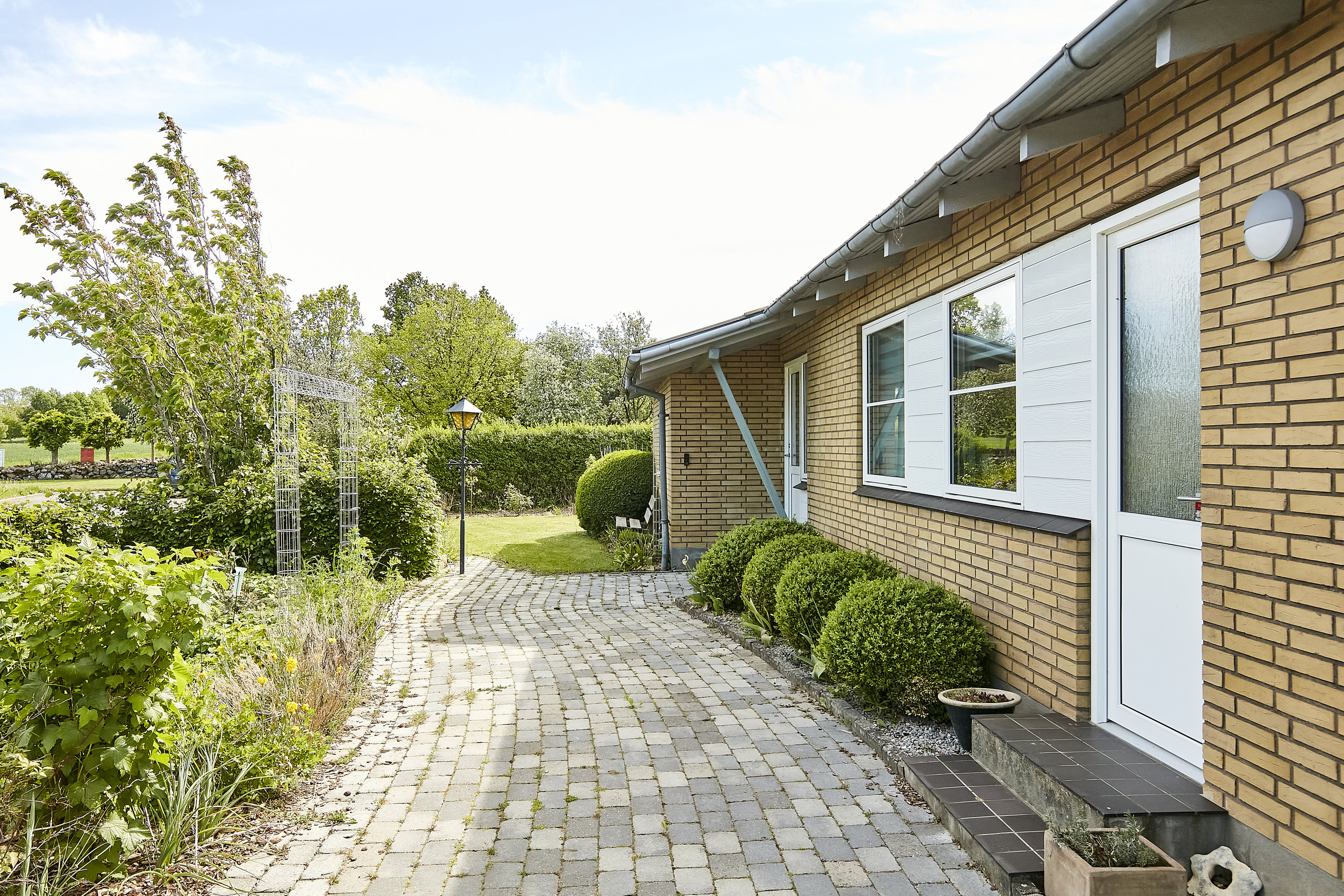 Fremhævet andet billede i fuldskærmstilstand. Billede af Brorsonsvej 1, Hornborg, 8762 Flemming