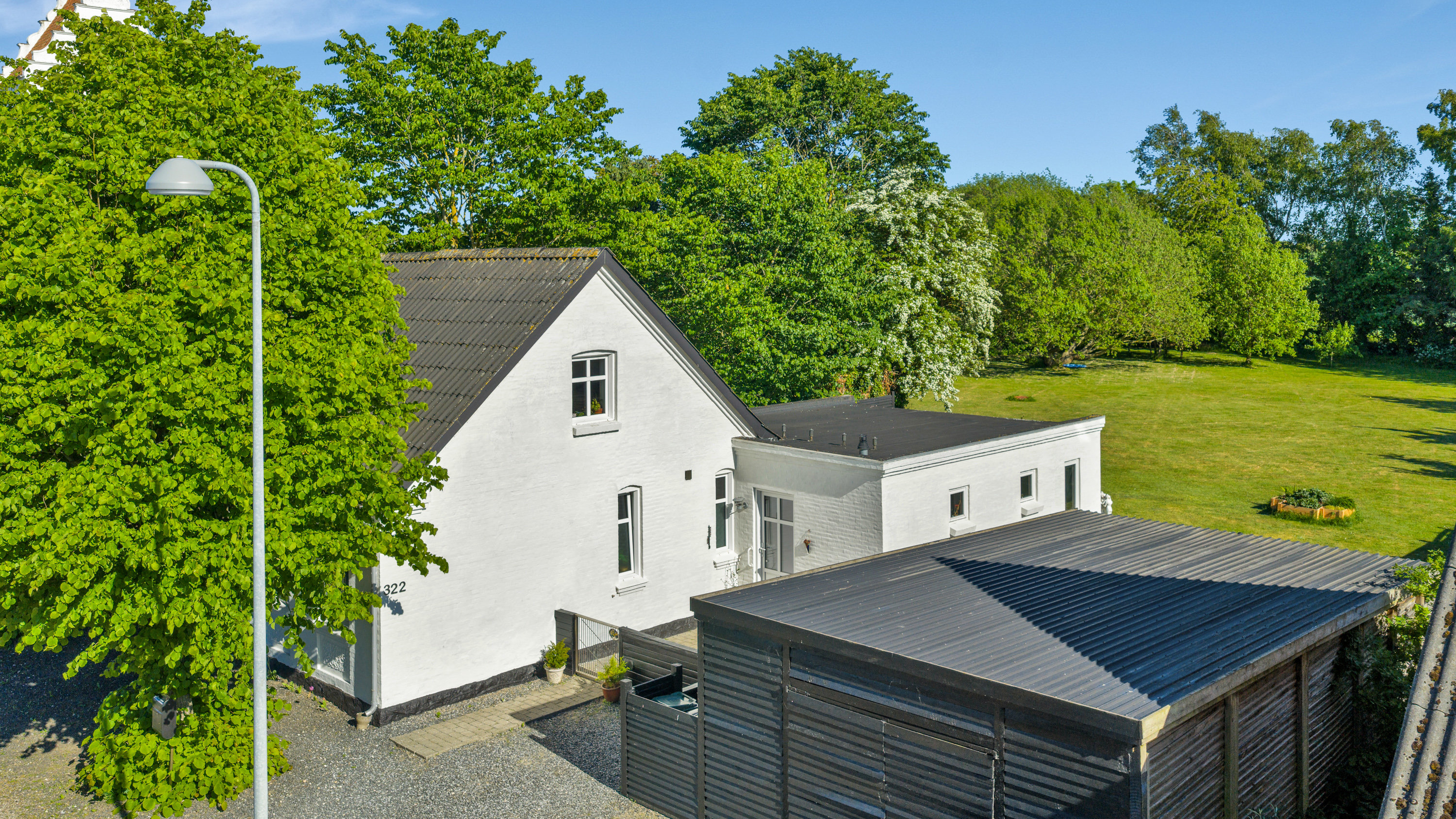 Fremhævet facade billede i fuldskærmstilstand. Billede af Svendborgvej 322, Åstrup, 5600 Faaborg
