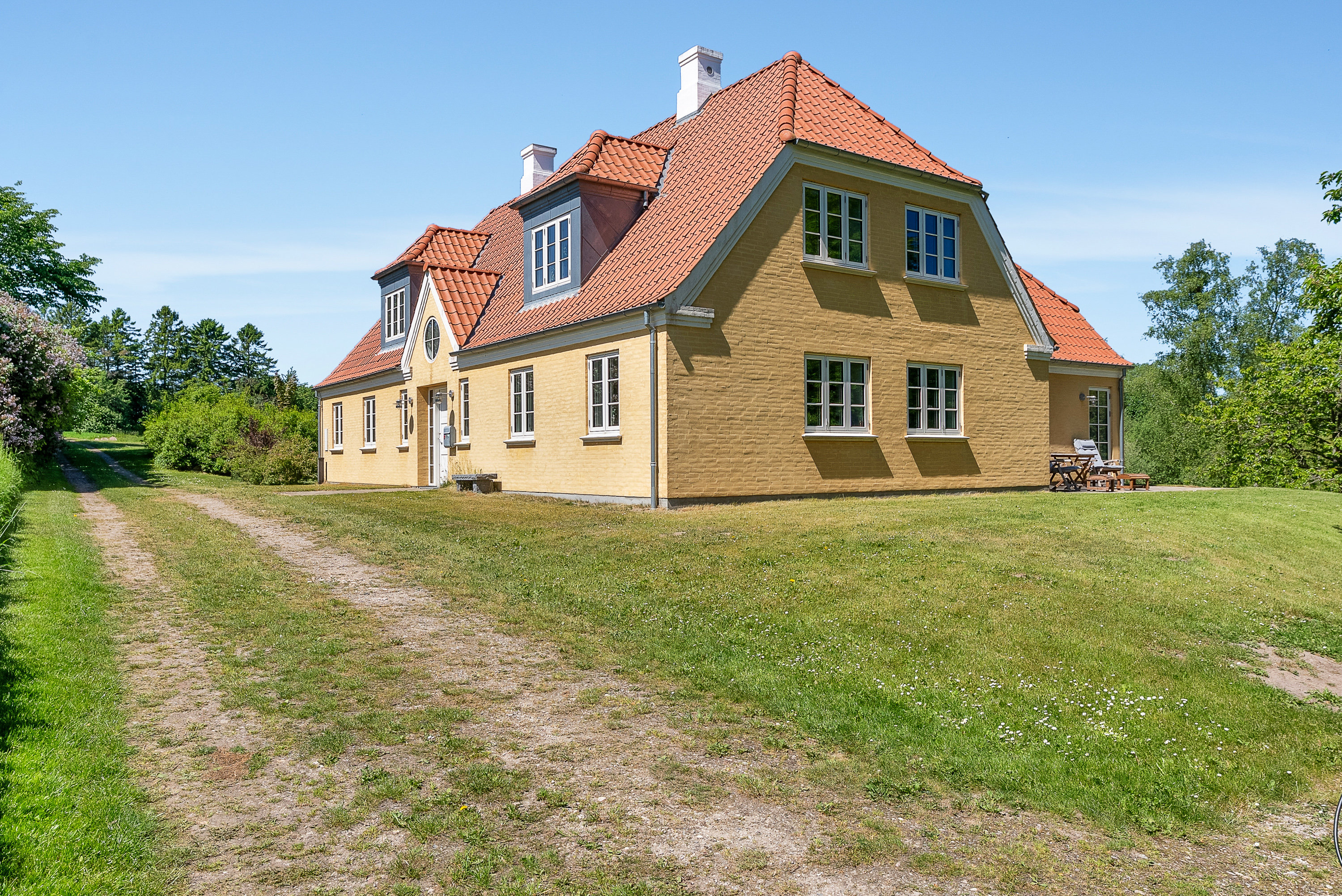 Fremhævet facade billede i fuldskærmstilstand. Billede af Søbovej 6, V Hæsinge, 5672 Broby