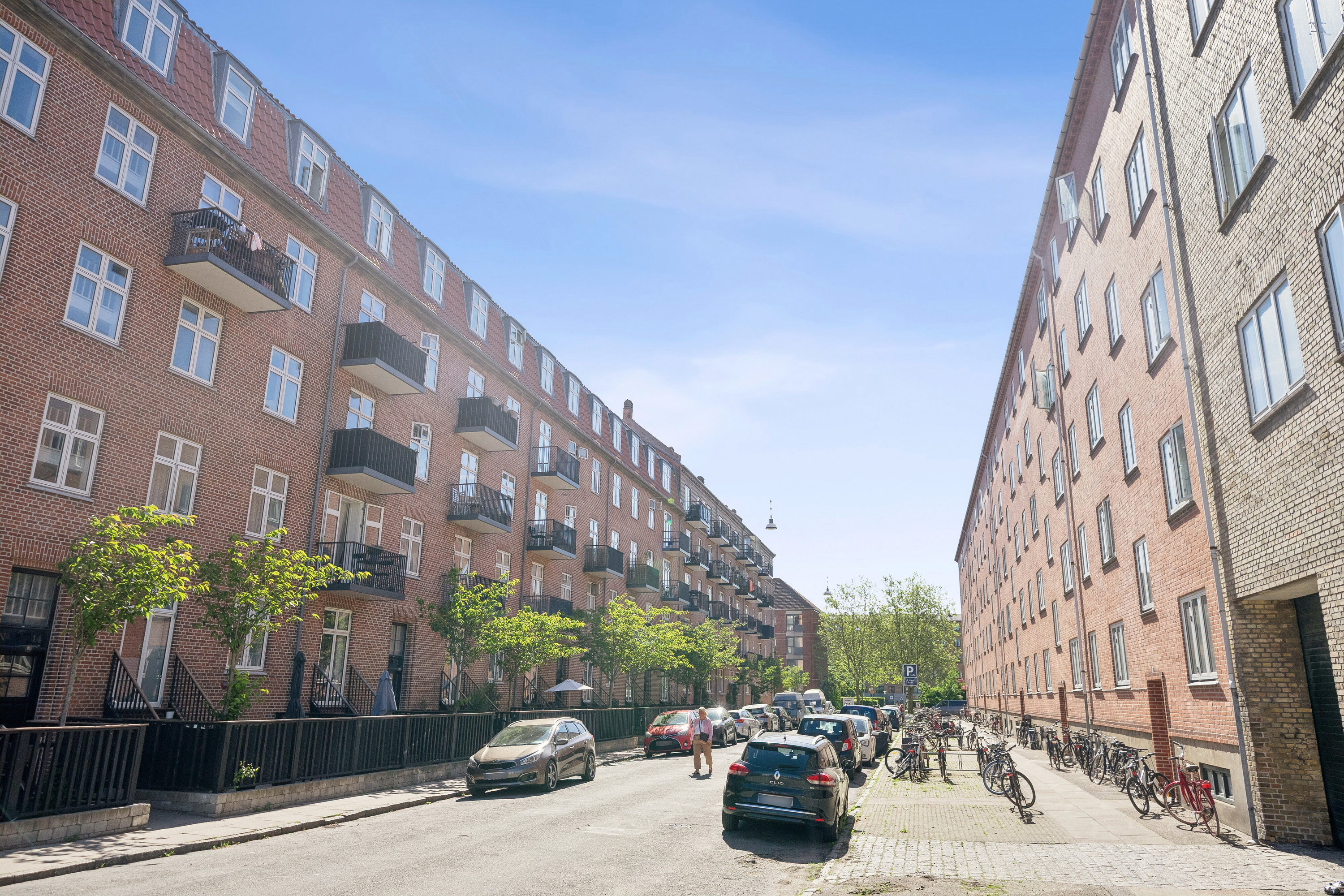Fremhævet set fra vejen billede i fuldskærmstilstand. Billede af Mjøsensgade 13, 5. th., 2300 København S