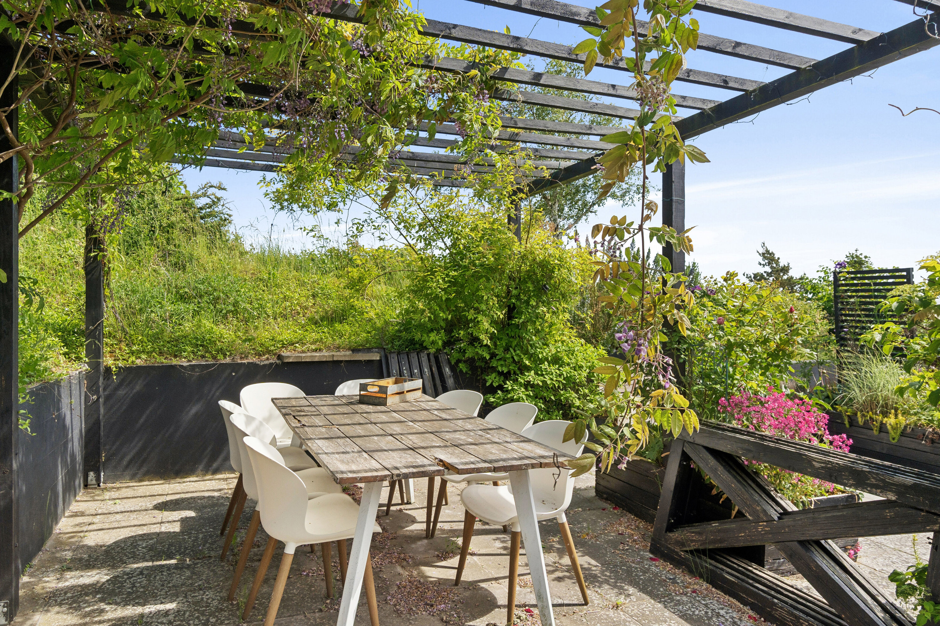 Fremhævet terrasse billede i fuldskærmstilstand. Billede af Fyrrebakken 7B, 4400 Kalundborg