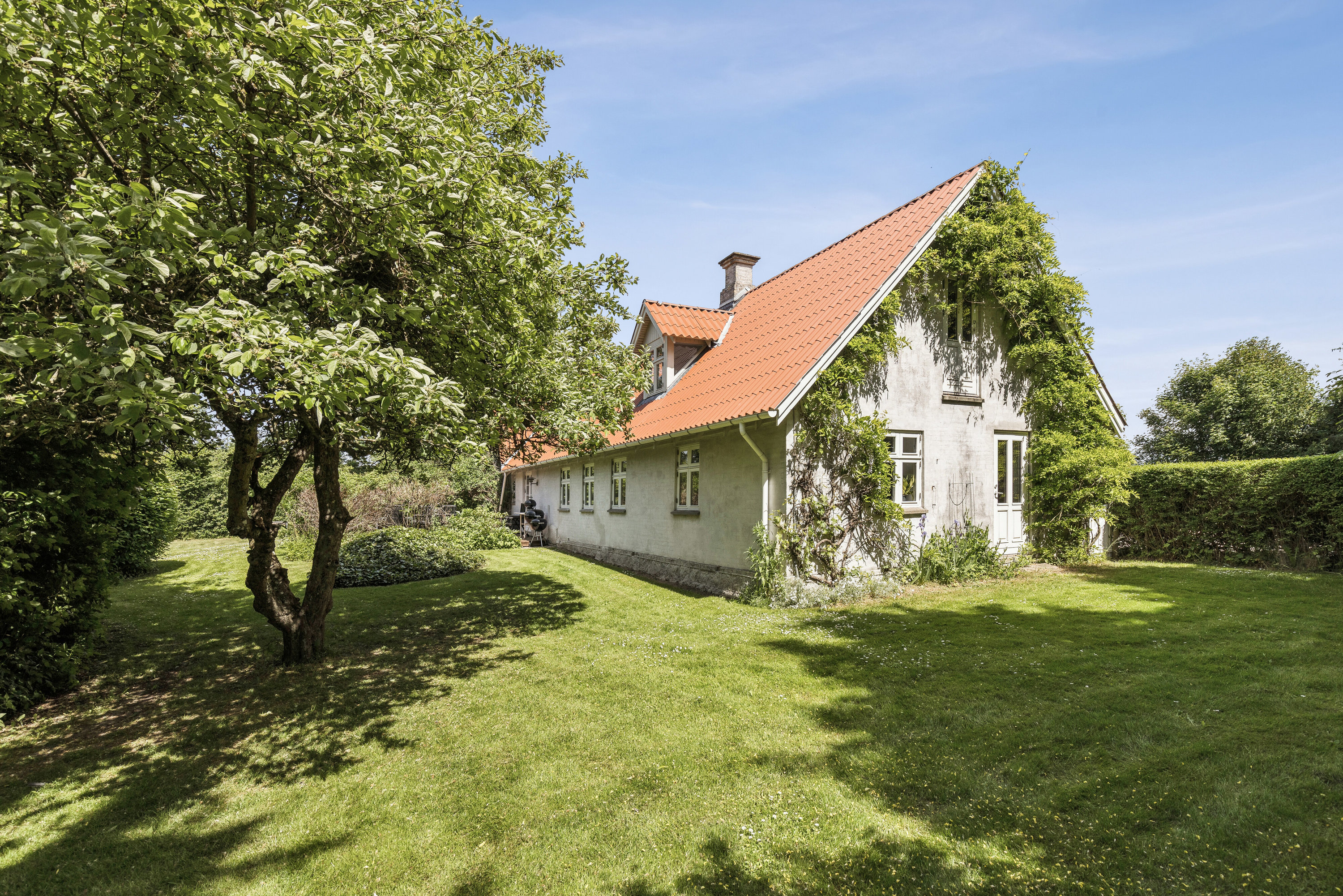 Fremhævet set fra haven billede i fuldskærmstilstand. Billede af Kragevigvej 10, Kragerup, 4291 Ruds Vedby