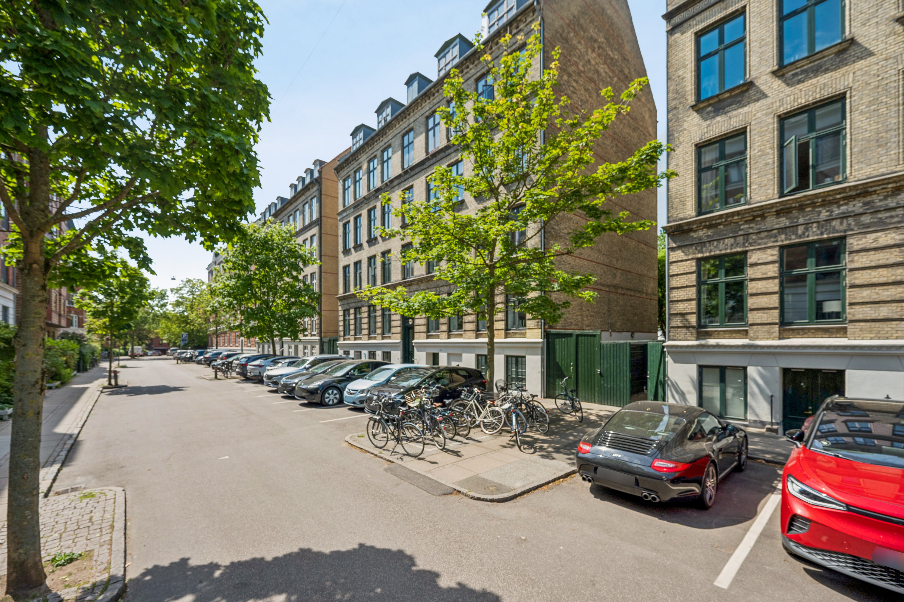 Fremhævet andet billede i fuldskærmstilstand. Billede af Carit Etlars Vej 10, st.. tv., 1814 Frederiksberg C