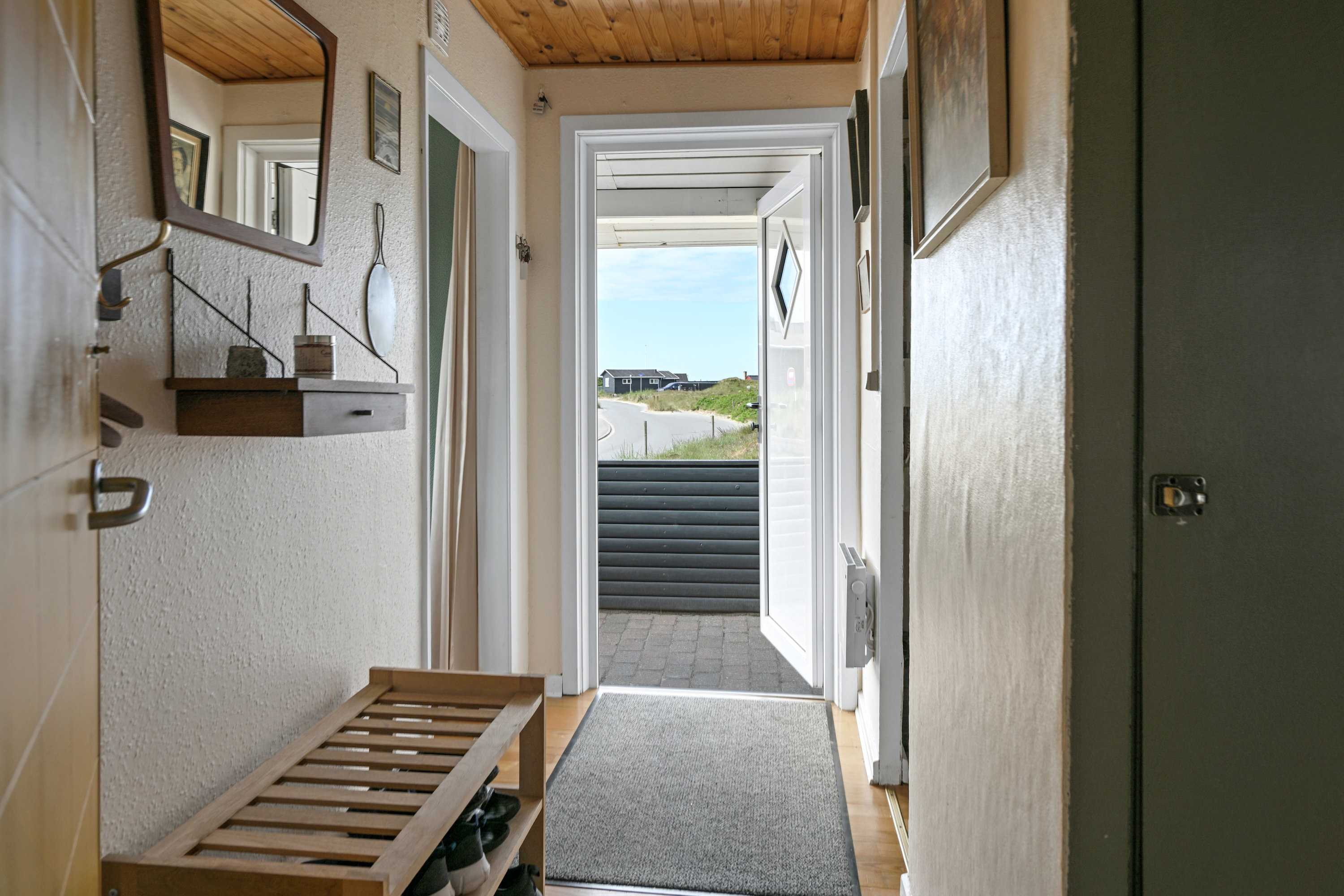 Fremhævet entré billede i fuldskærmstilstand. Billede af Kirkevejen 55, Rindby Strand, 6720 Fanø