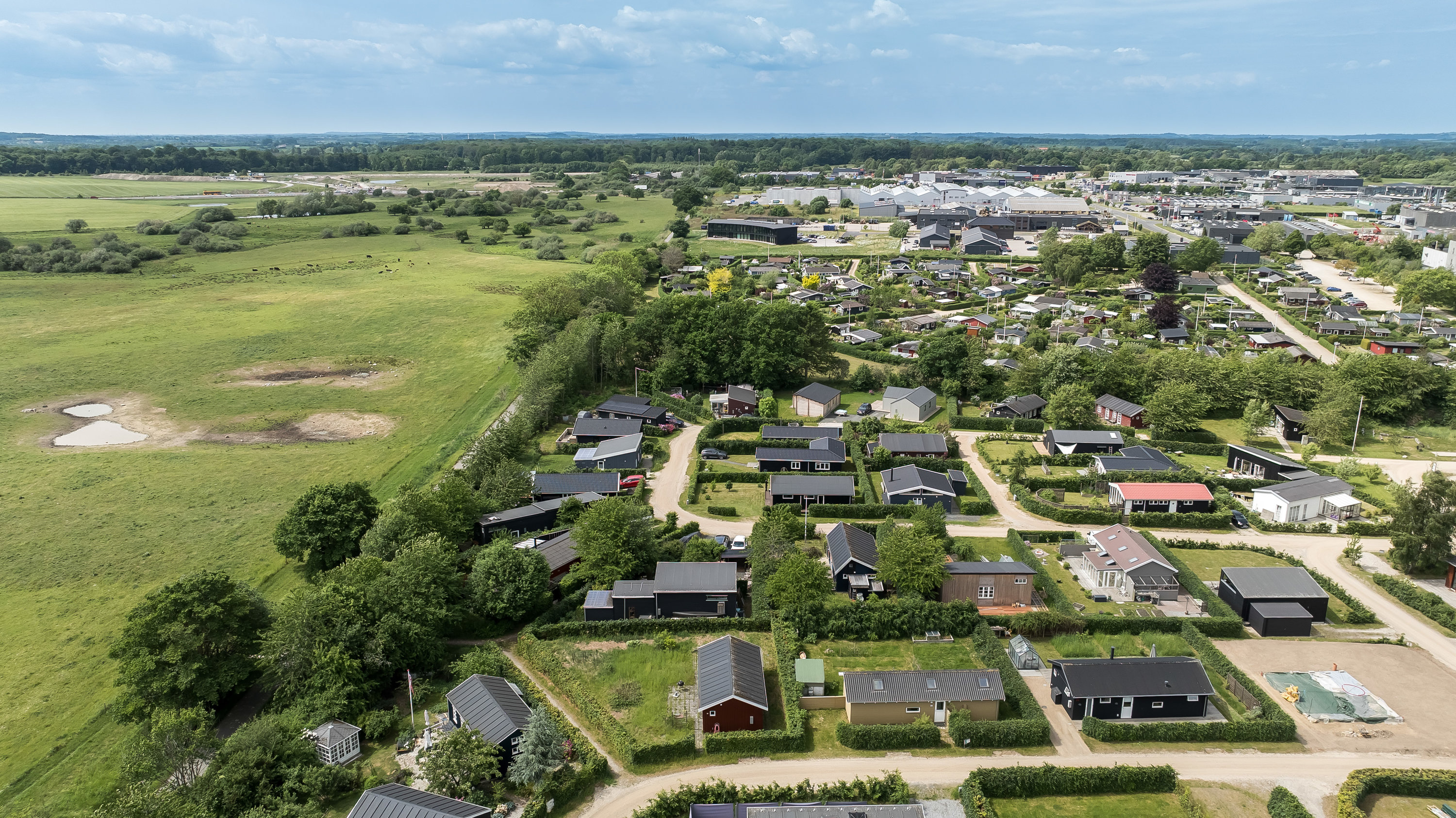 Fremhævet luftfoto billede i fuldskærmstilstand. Billede af Tirsdagsengen 13, 3400 Hillerød