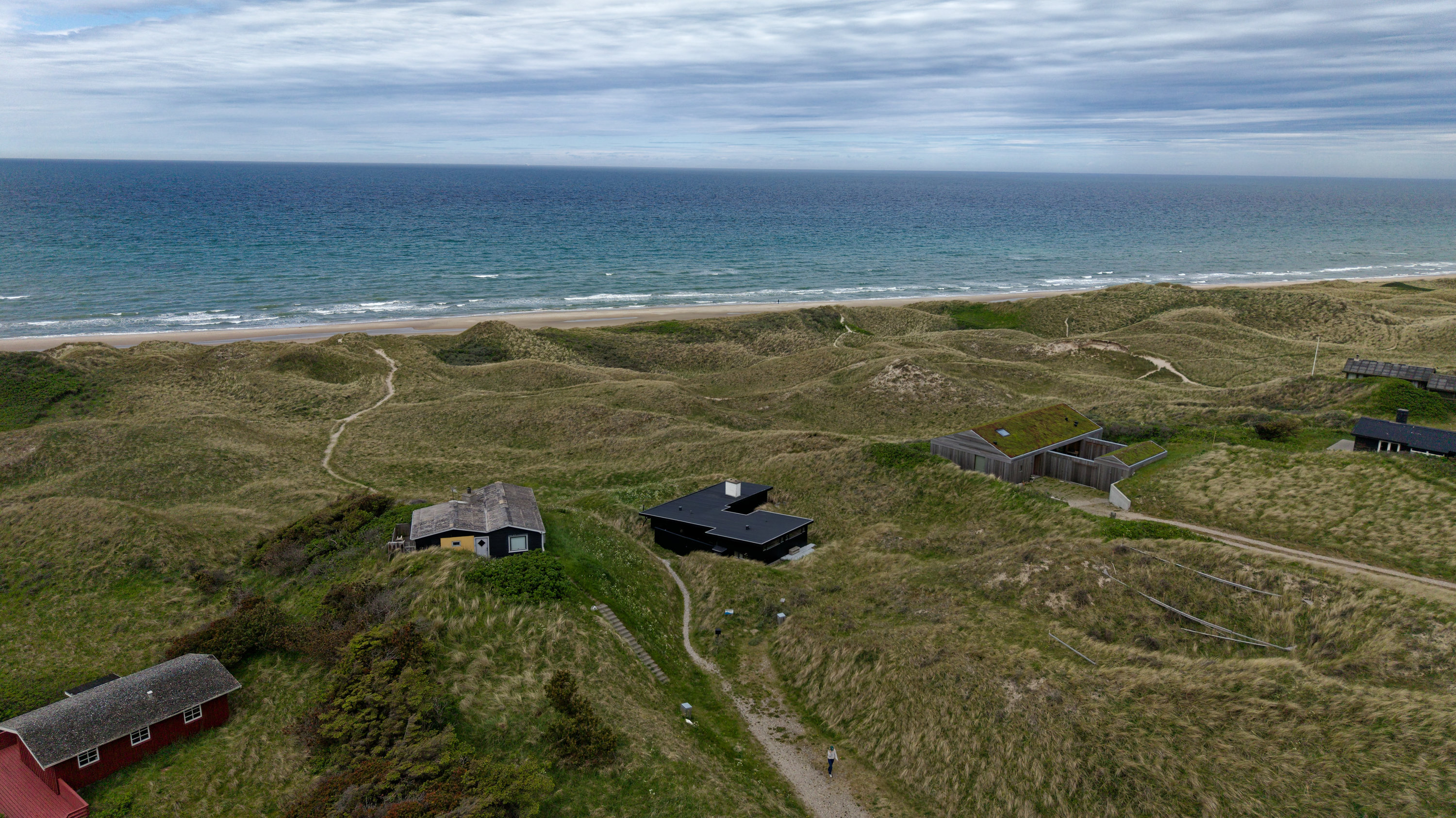 Fremhævet dronefoto billede i fuldskærmstilstand. Billede af Ingeborghusvej 4, Tornby, 9850 Hirtshals