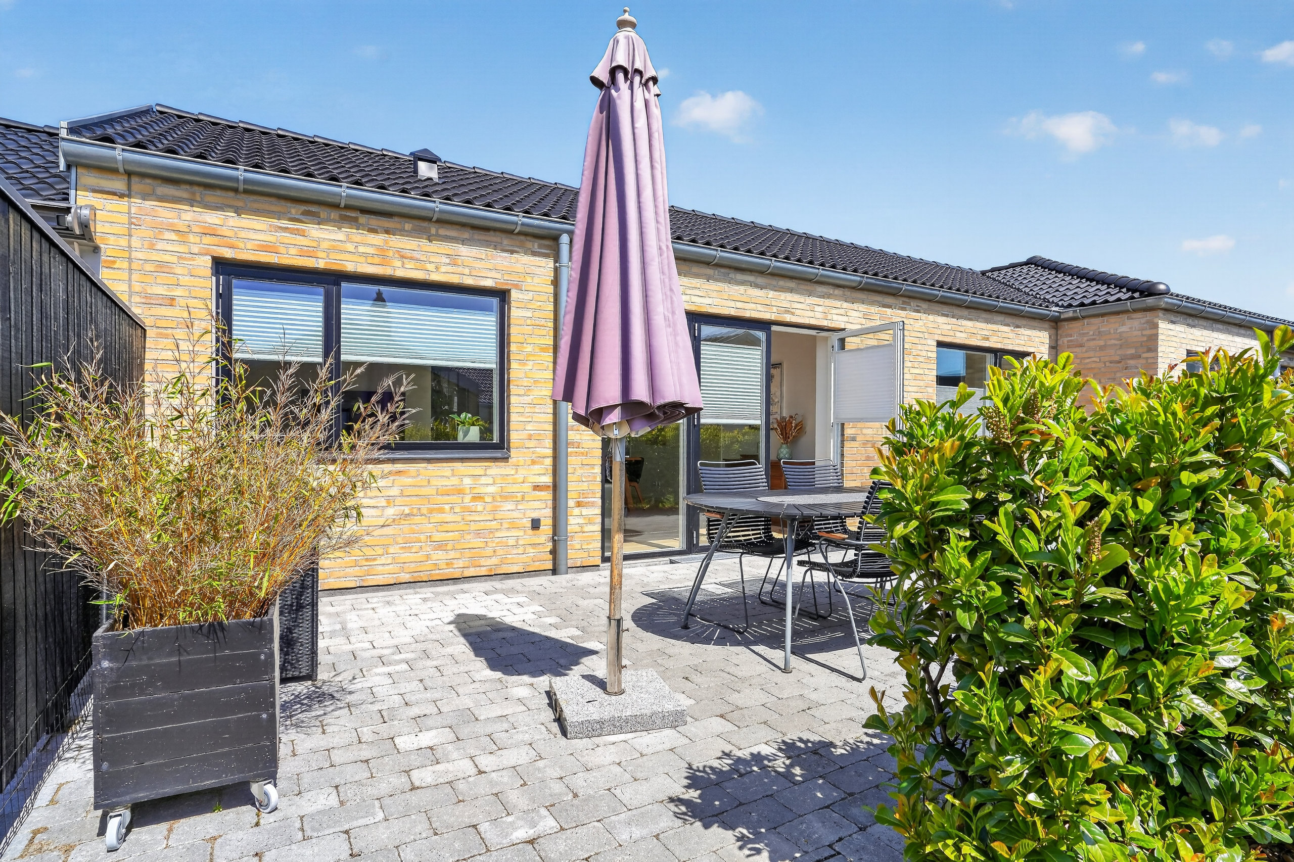 Fremhævet terrasse billede i fuldskærmstilstand. Billede af Violhaven 82, Havdrup, 4622 Havdrup