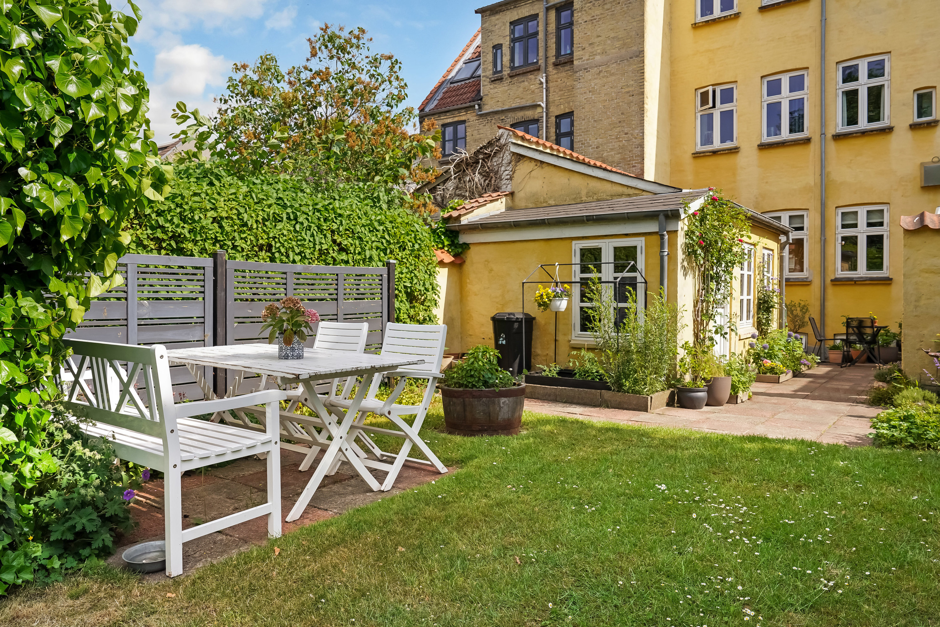 Fremhævet terrasse billede i fuldskærmstilstand. Billede af Skt. Knuds Gade 35, 5000 Odense C