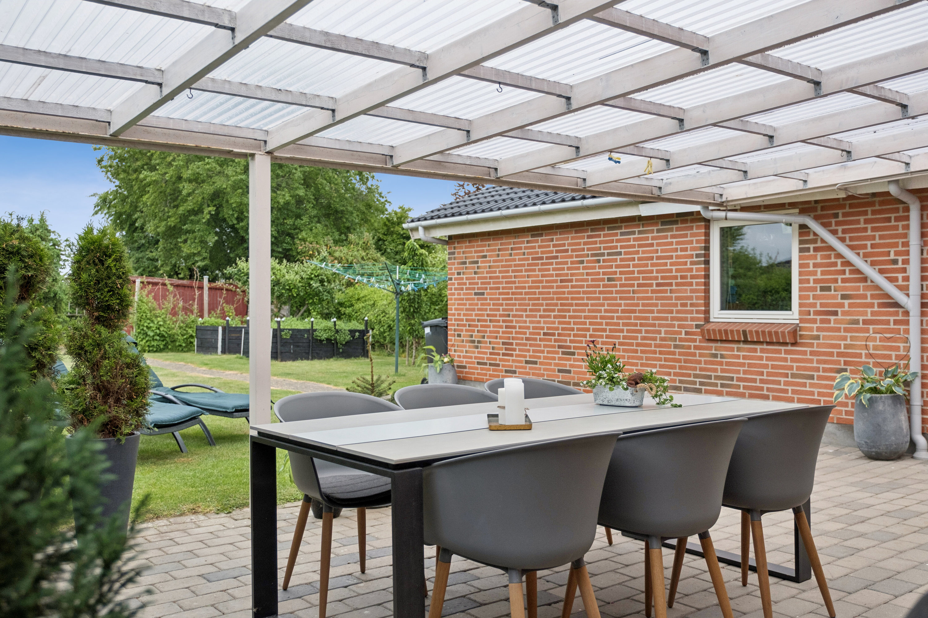 Fremhævet overdækket terrasse billede i fuldskærmstilstand. Billede af Efterårsvej 15, 4700 Næstved