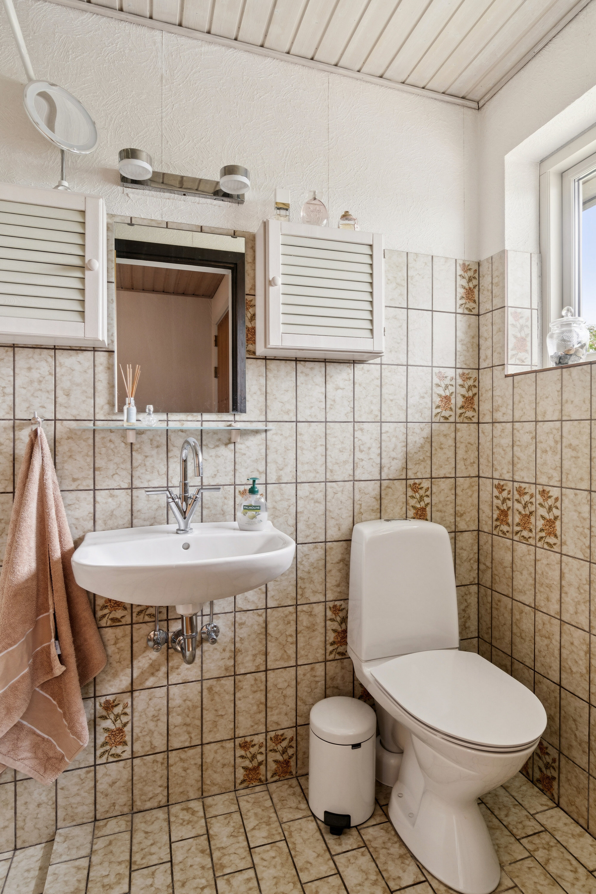 Fremhævet toilet billede i fuldskærmstilstand. Billede af Bøgevej 43, 4171 Glumsø