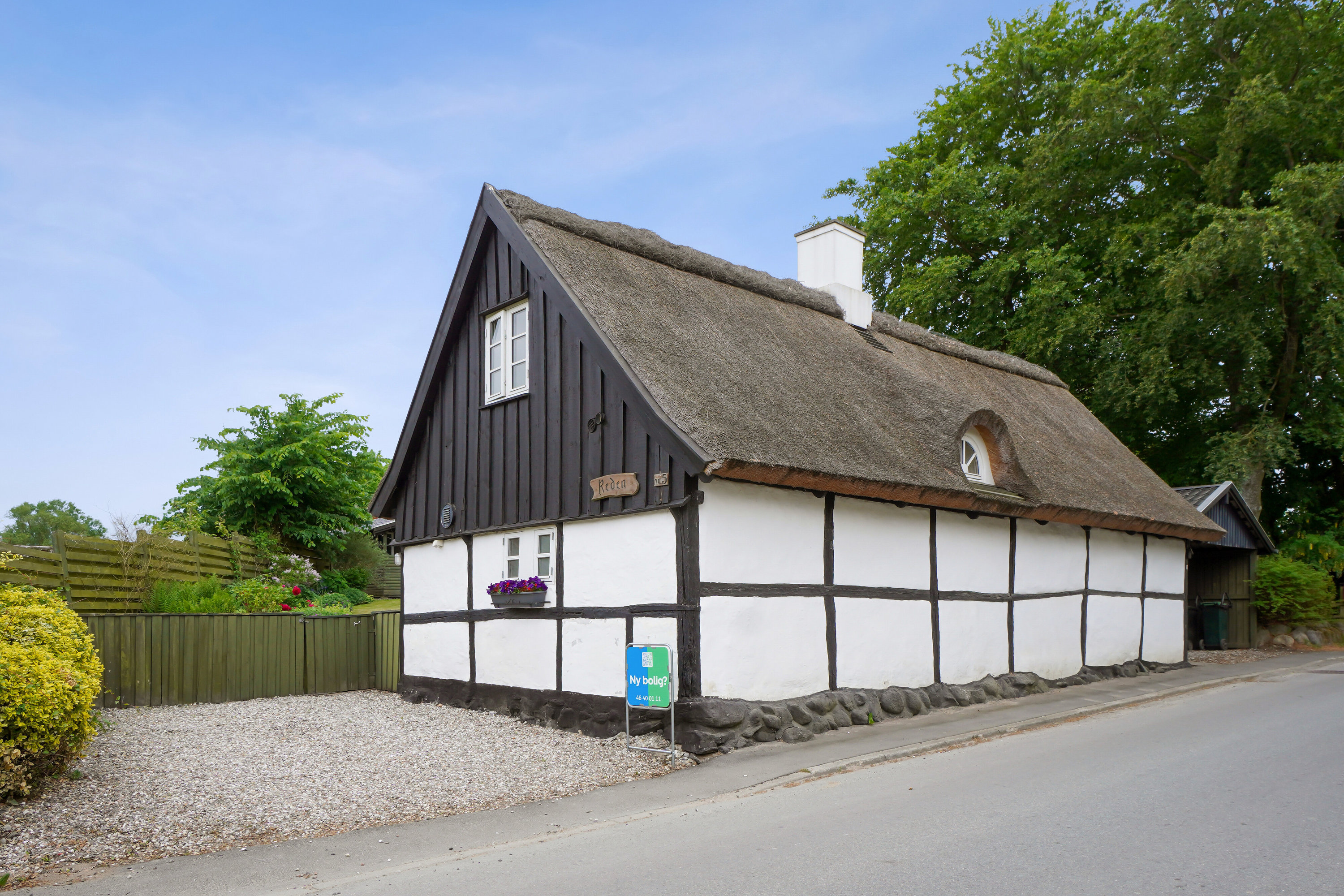 Fremhævet set fra vejen billede i fuldskærmstilstand. Billede af Smedevej 5, Kyndeløse, 4070 Kirke Hyllinge