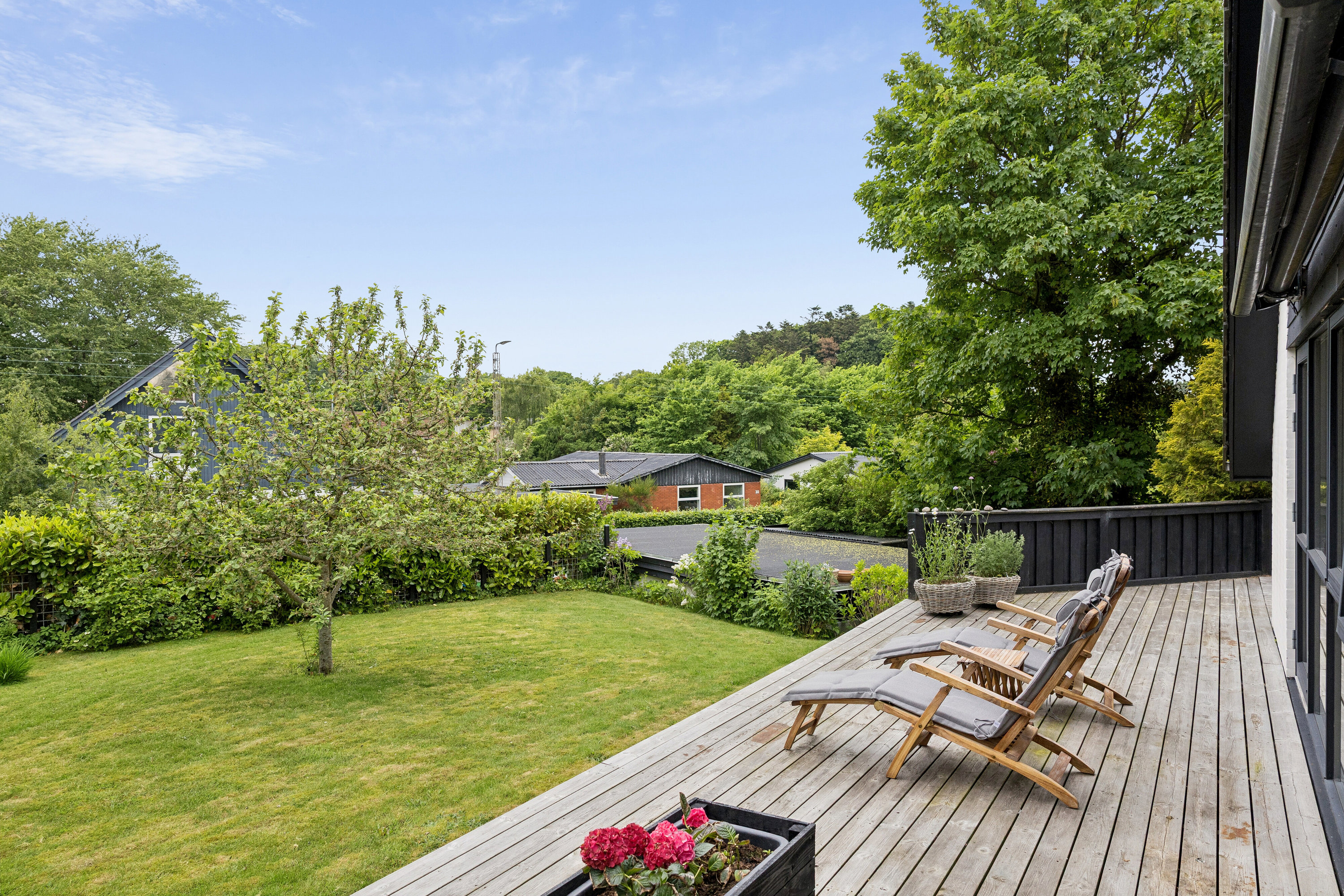 Fremhævet terrasse billede i fuldskærmstilstand. Billede af Brorsonsvej 9, 9800 Hjørring