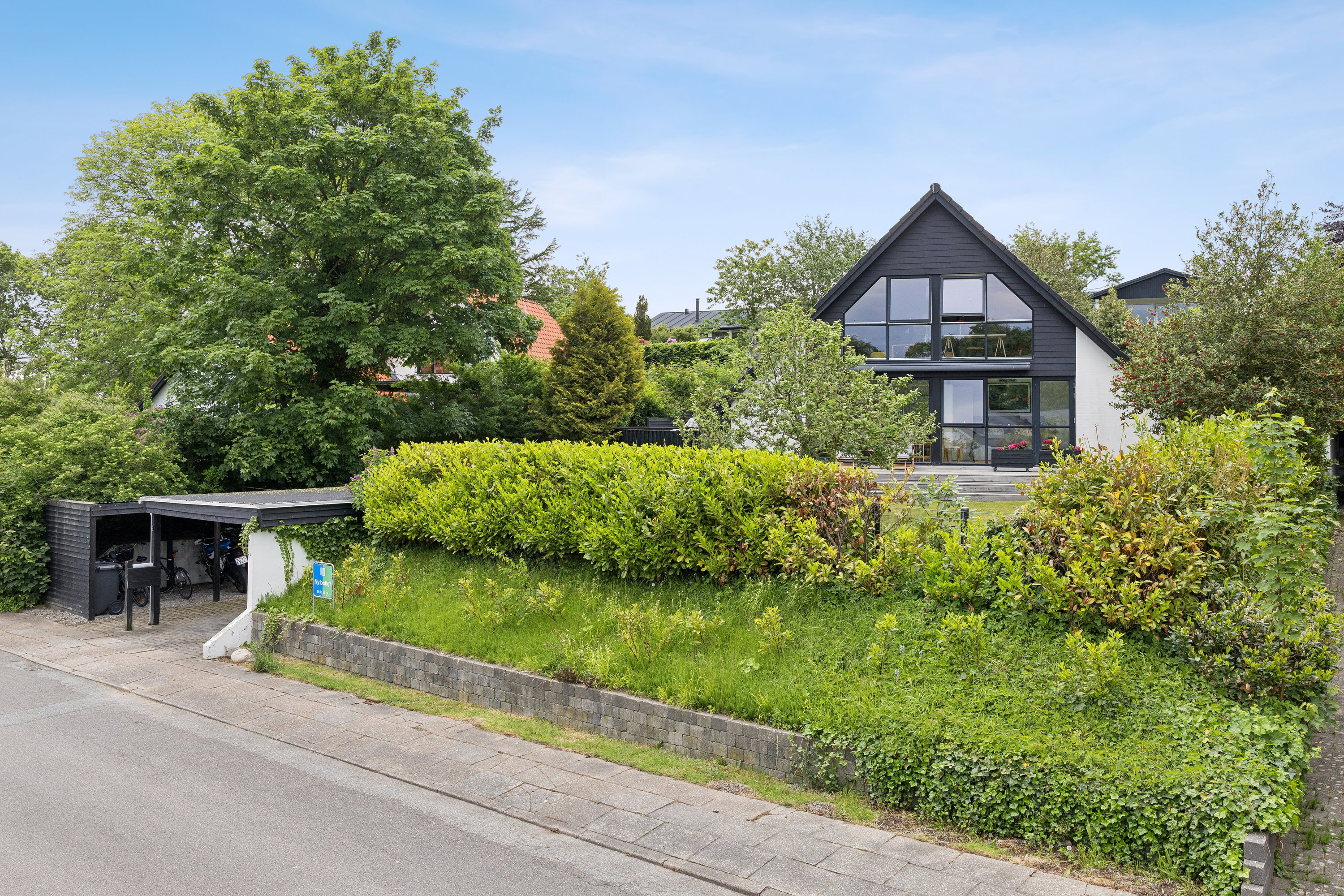 Fremhævet set fra vejen billede i fuldskærmstilstand. Billede af Brorsonsvej 9, 9800 Hjørring