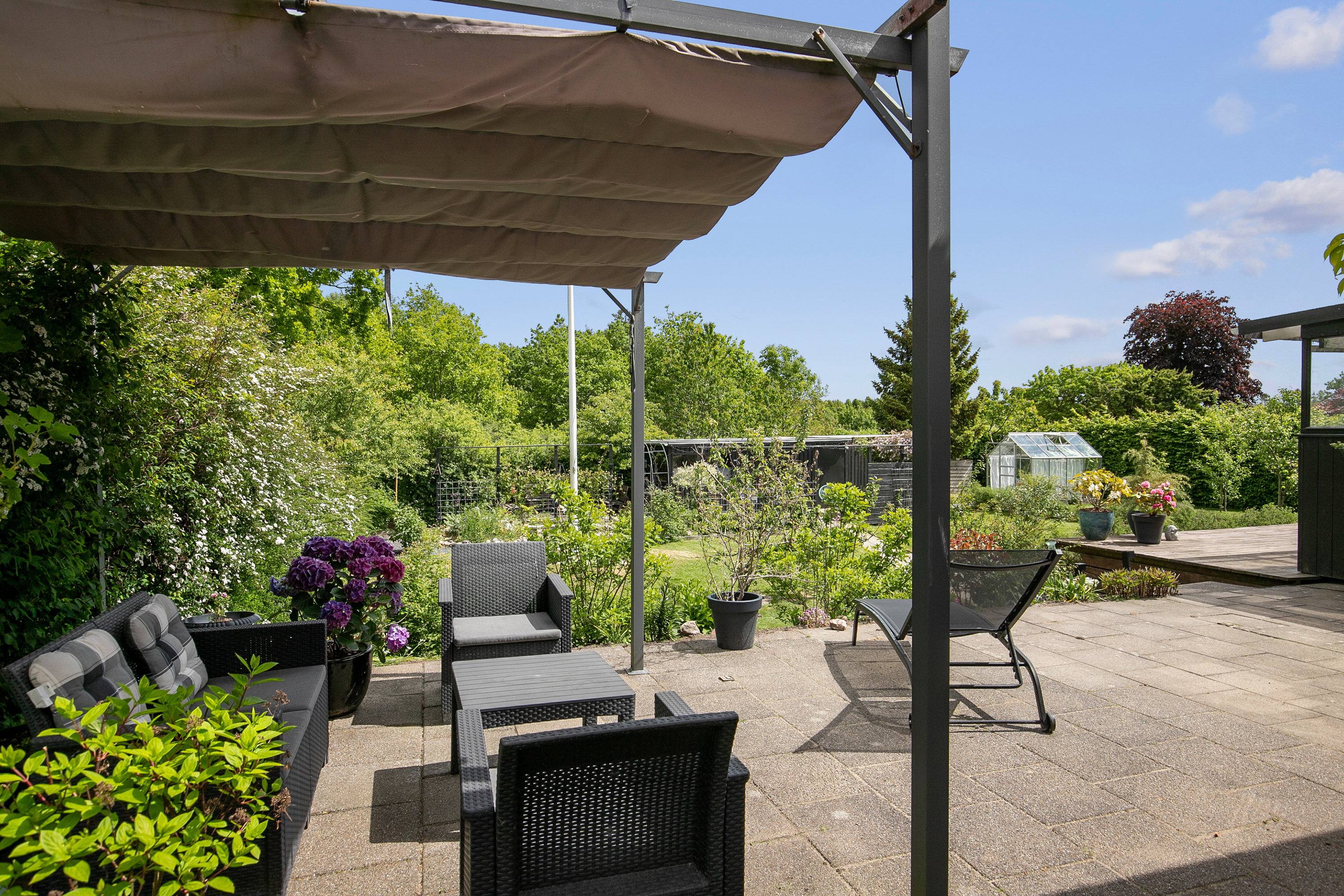 Fremhævet overdækket terrasse billede i fuldskærmstilstand. Billede af Asgård 92, 9700 Brønderslev